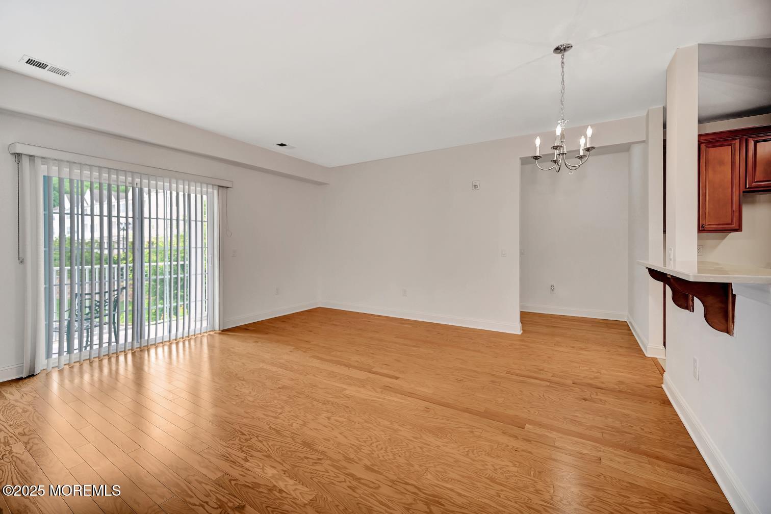 111 Canterbury Lane Image 4
