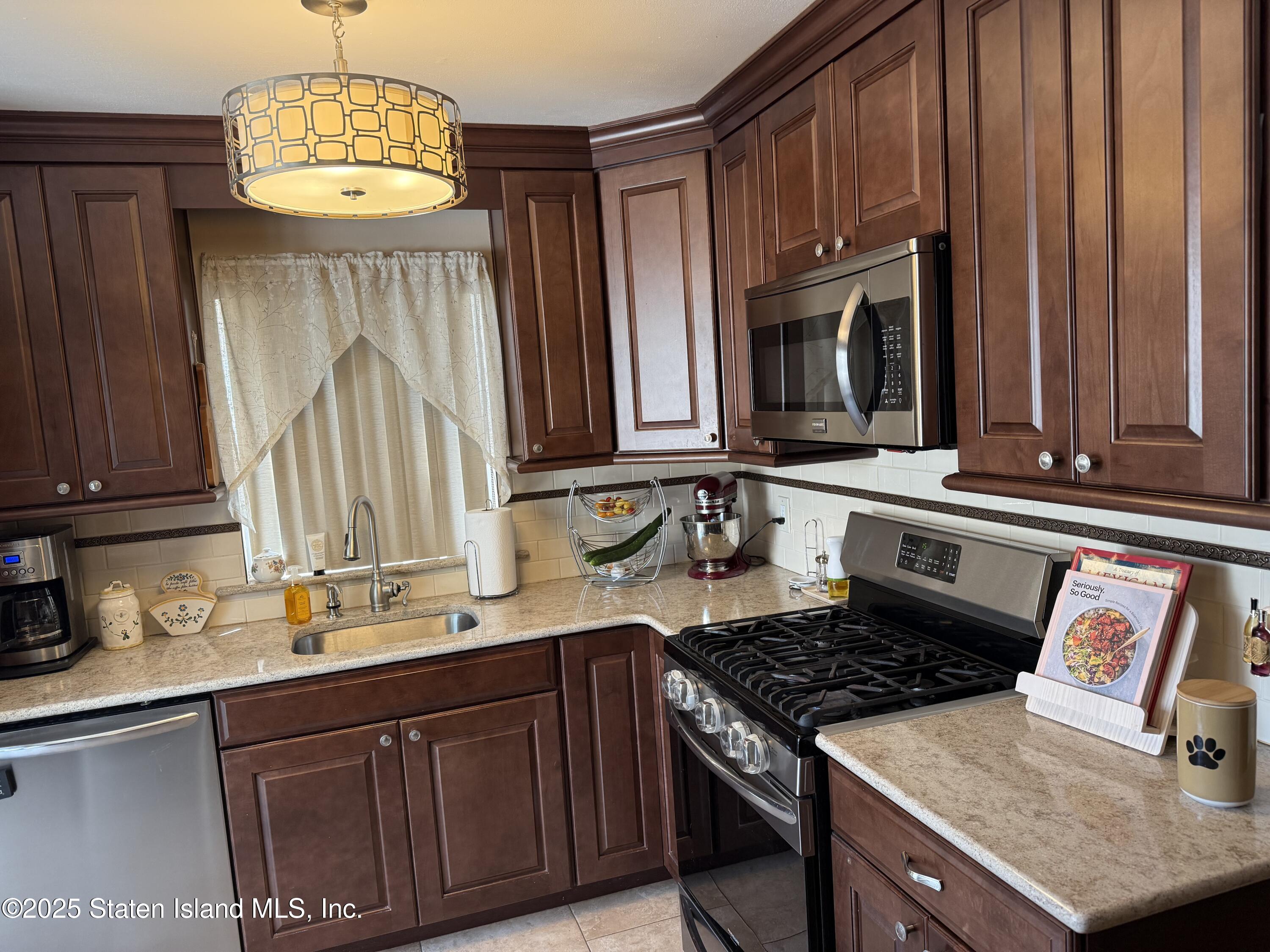467 Ridgewood Avenue, Staten Island, NY, 10312 image 7