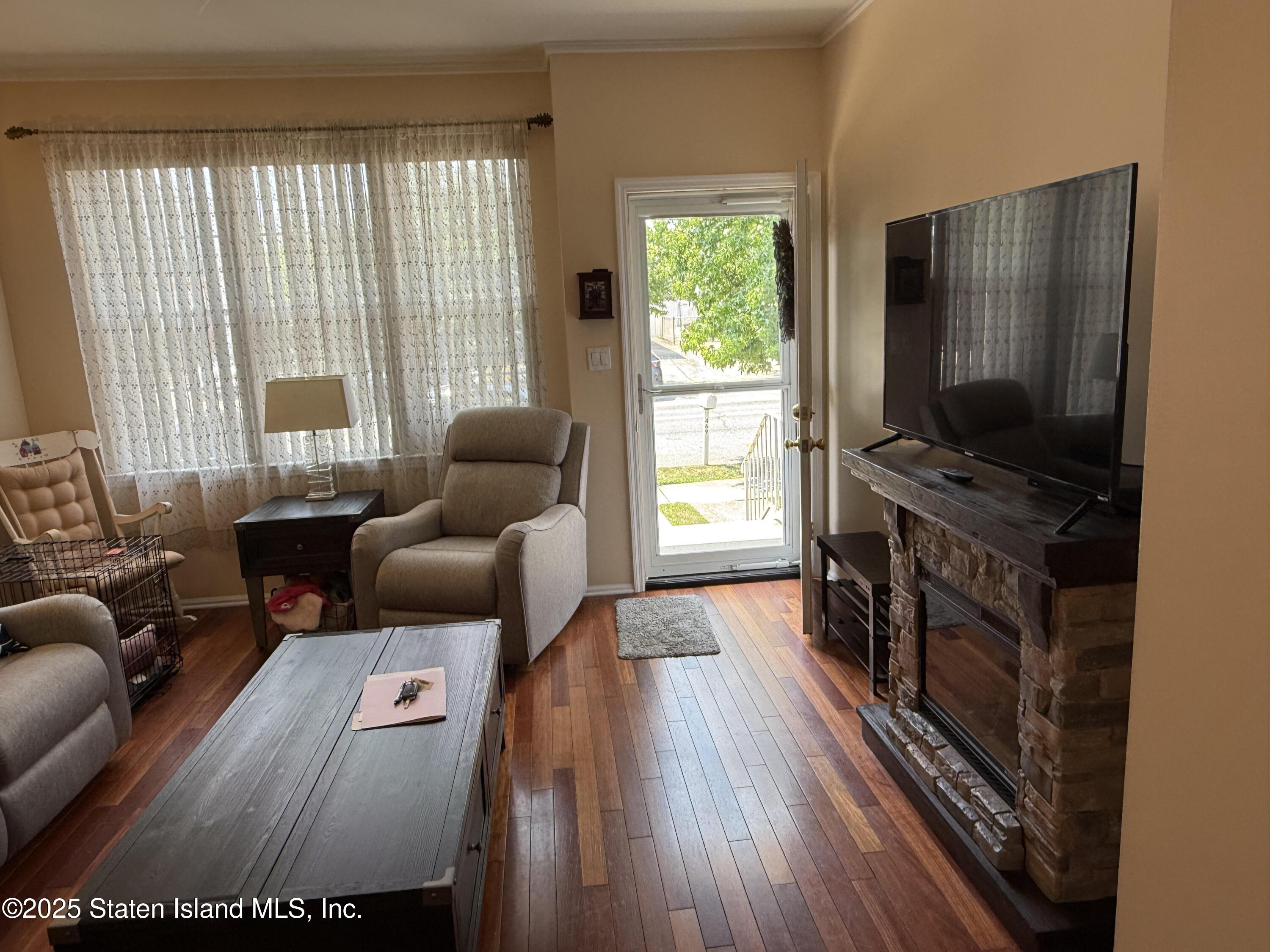 467 Ridgewood Avenue Image 3