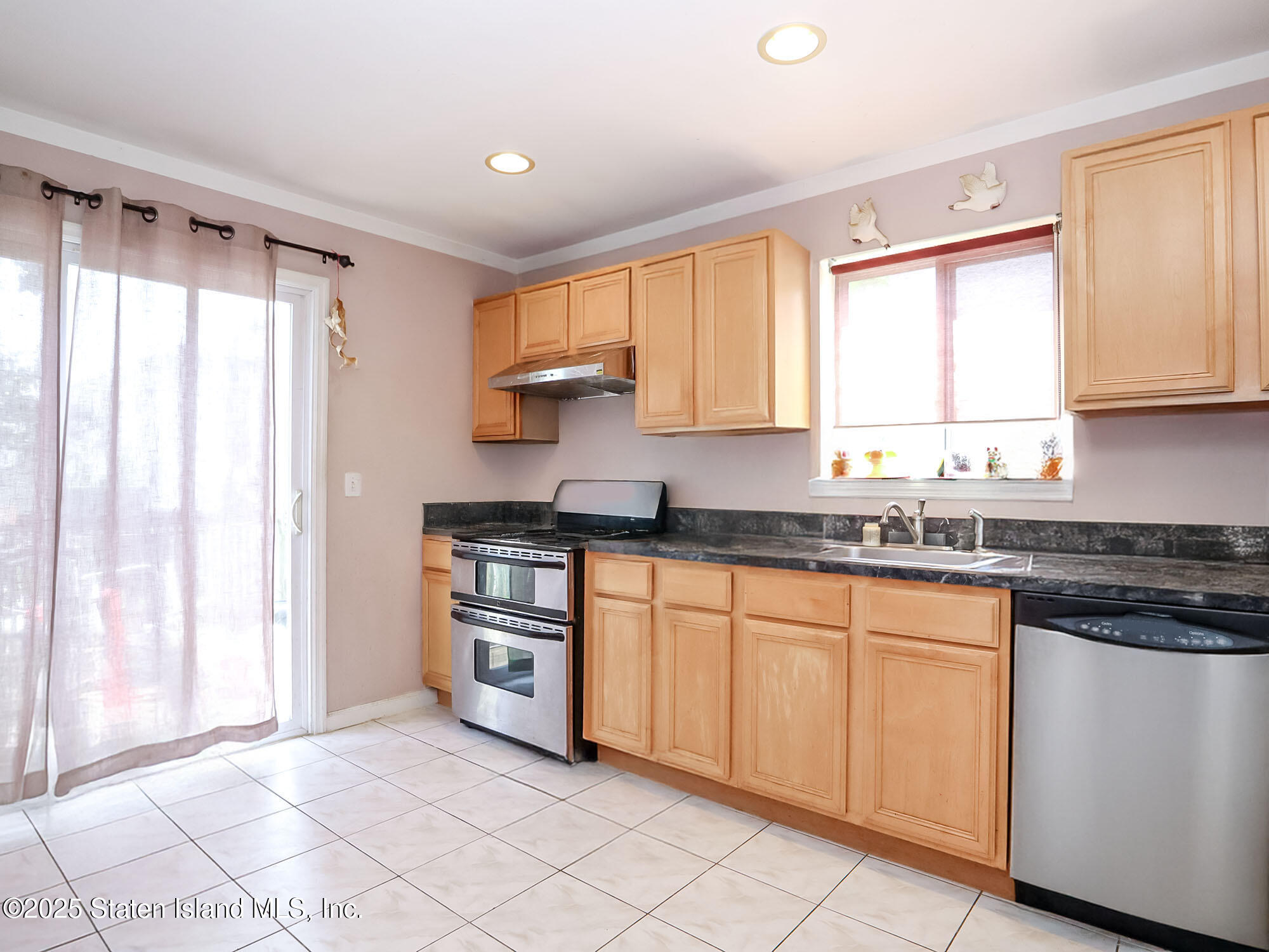 467 Dongan Hills Avenue, Staten Island, NY, 10305 image 8