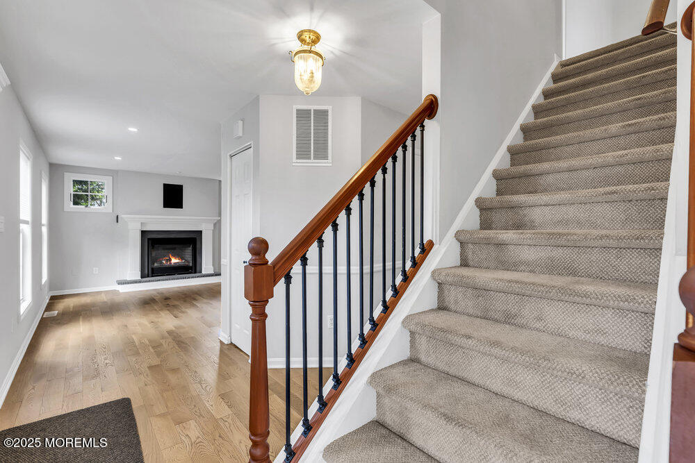 1207 Bayberry Road Image 5