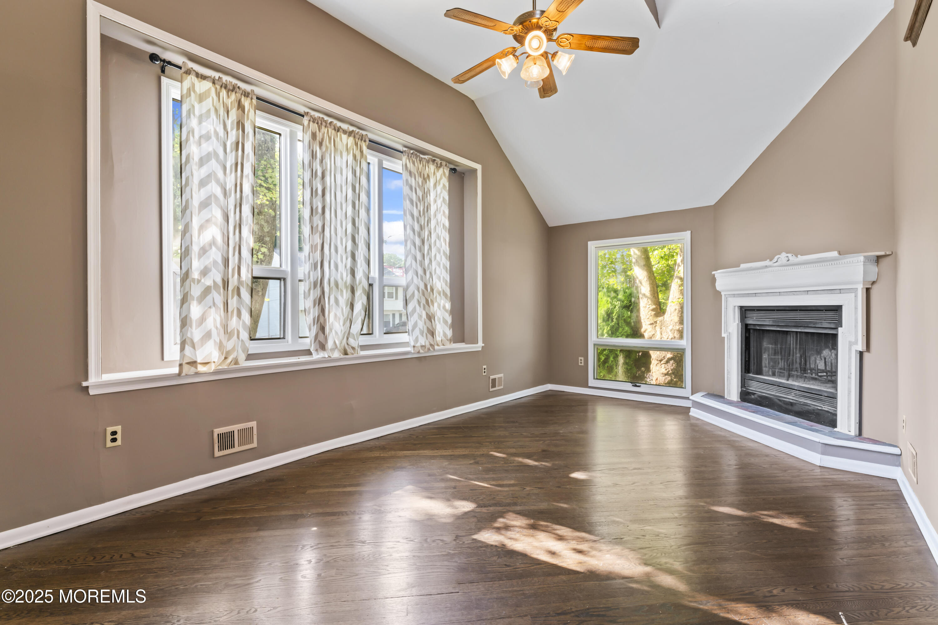 76 9th Street, Belford, NJ, 07718 image 25