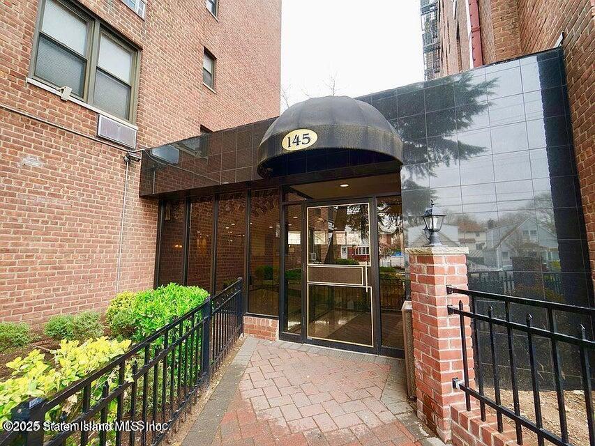 145 Lincoln Avenue 6x, Staten Island, NY, 10306