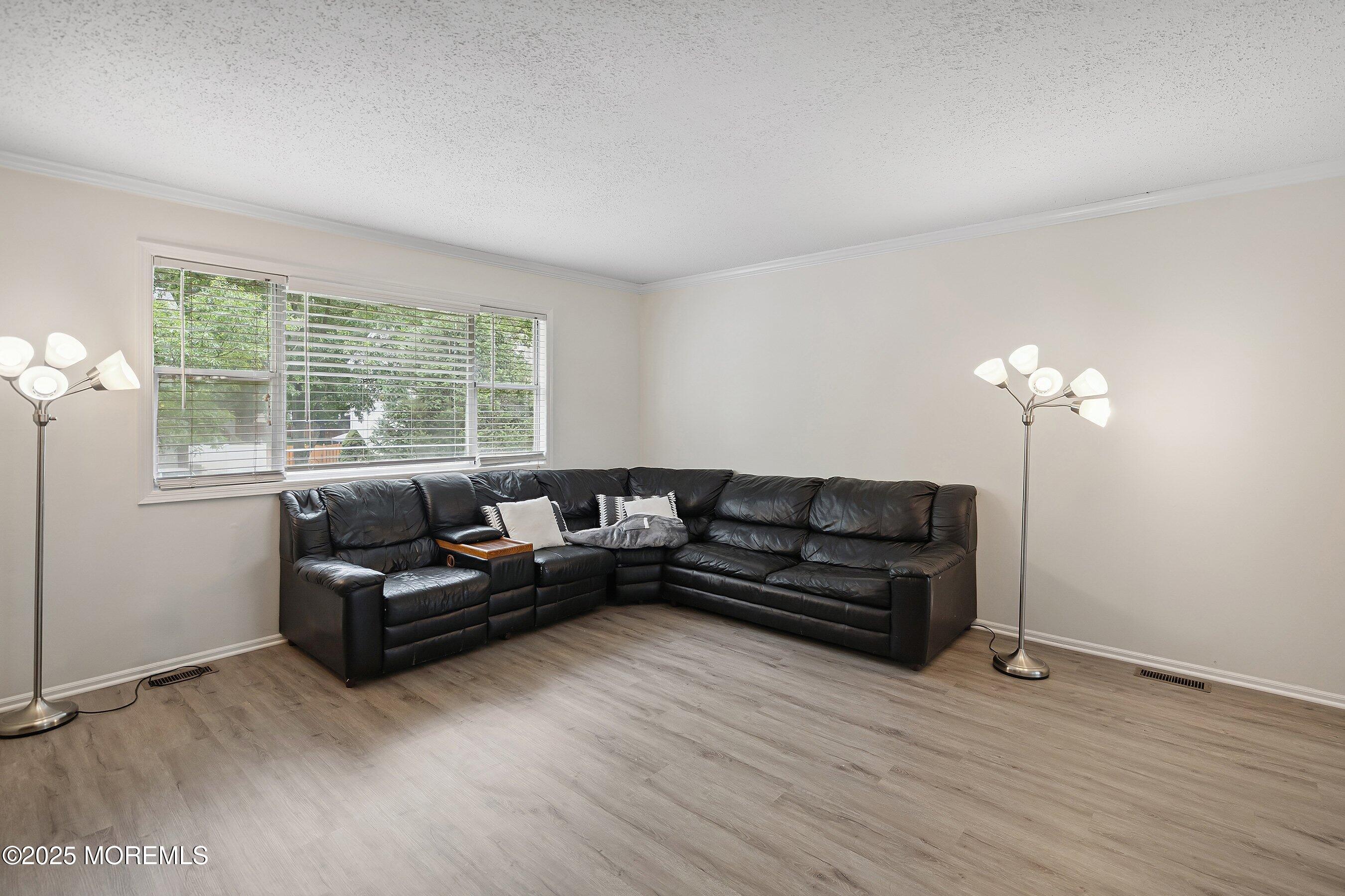 28 Dortmunder Drive Image 4