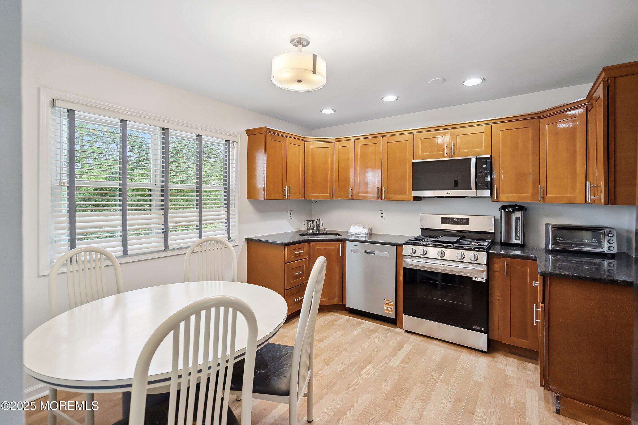 28 Dortmunder Drive, Manalapan, NJ, 07726 image 8