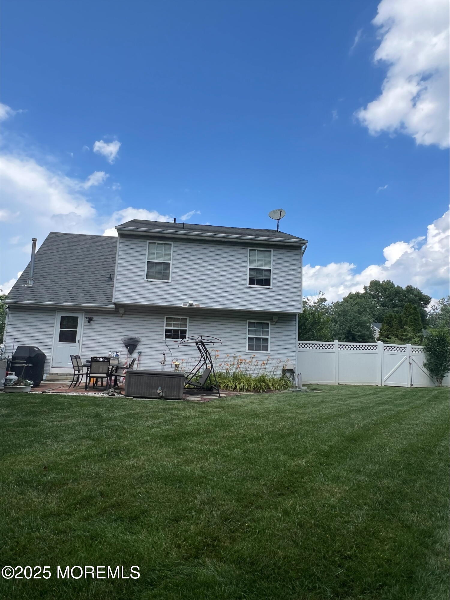 10 Johnson Avenue Image 5