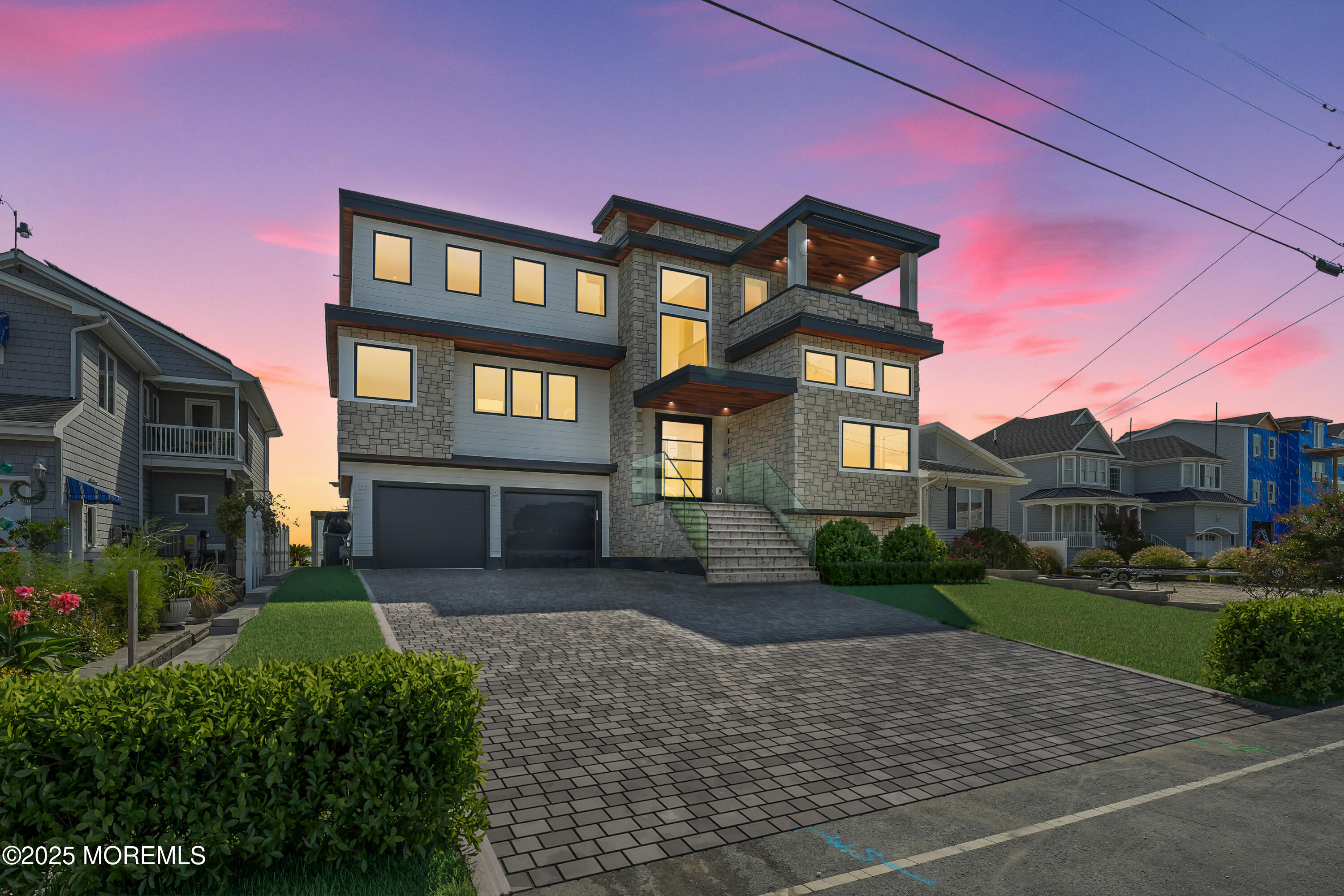 1262 Jennifer Lane Image 2