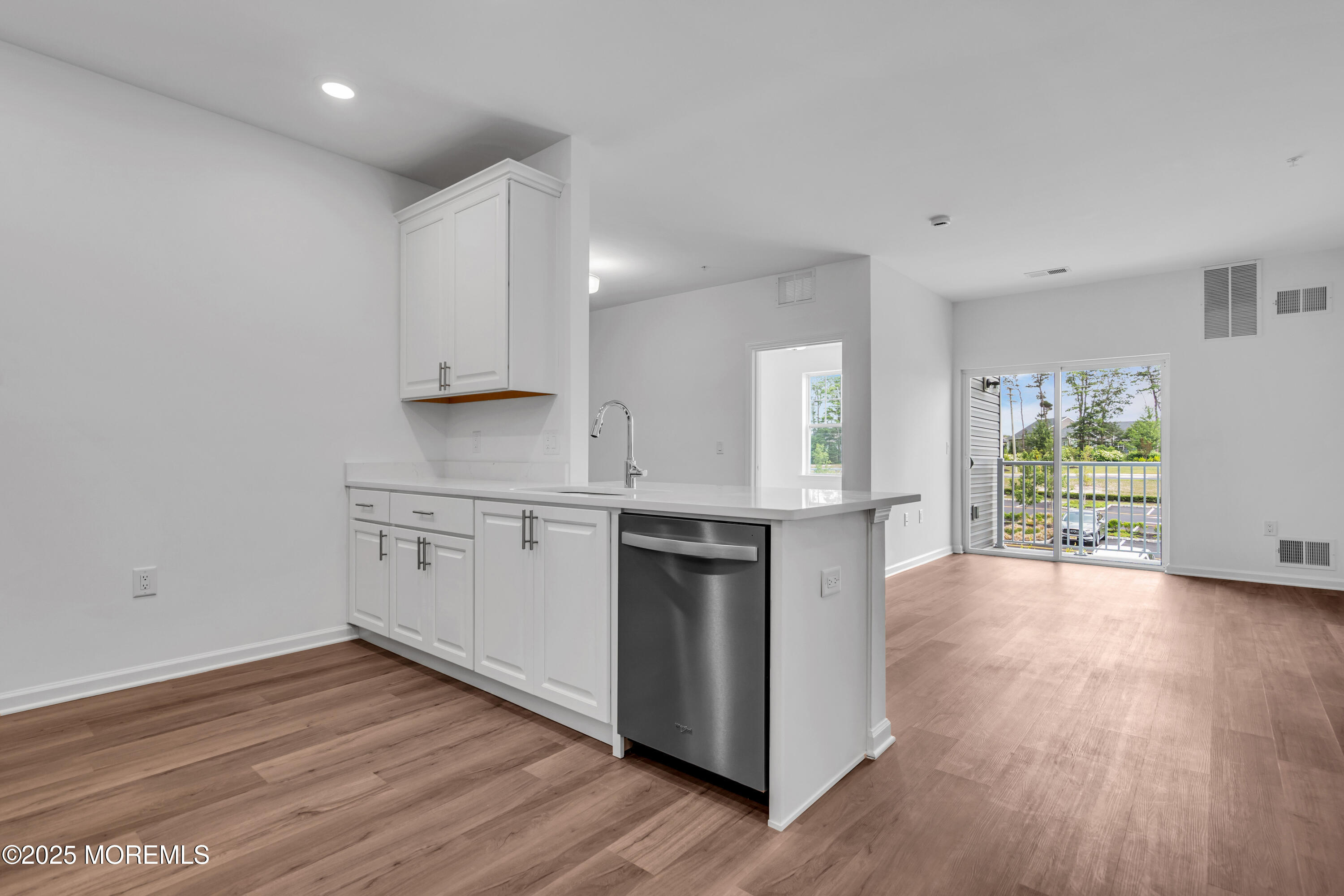 750 Lighthouse Drive 3201 Image 5