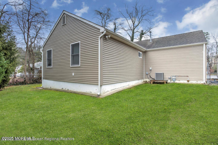 137 Carasaljo Drive, Lakewood, NJ, 08701