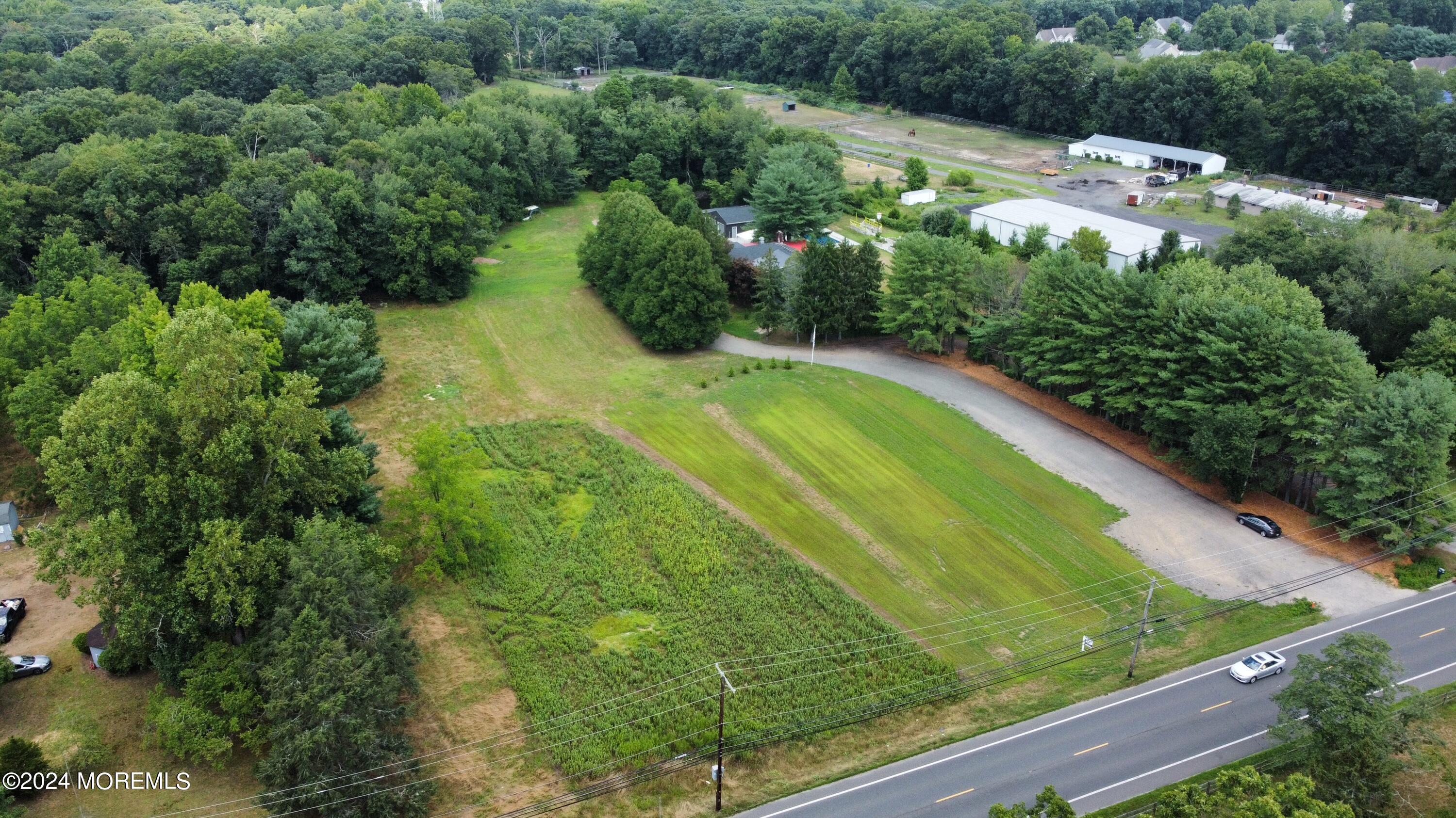 135 E Veterans Highway Image 3