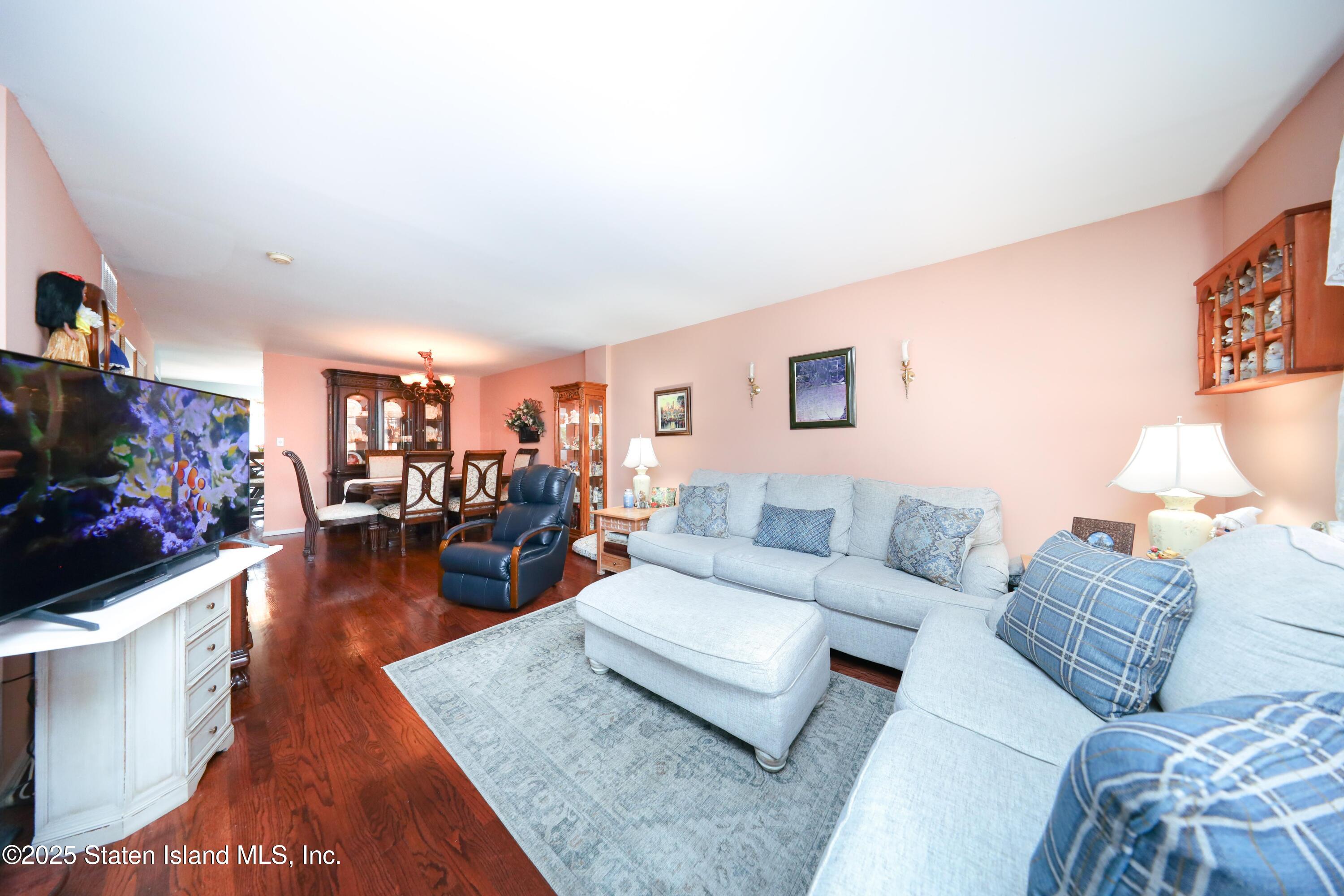 94 Sharrott Avenue Image 2