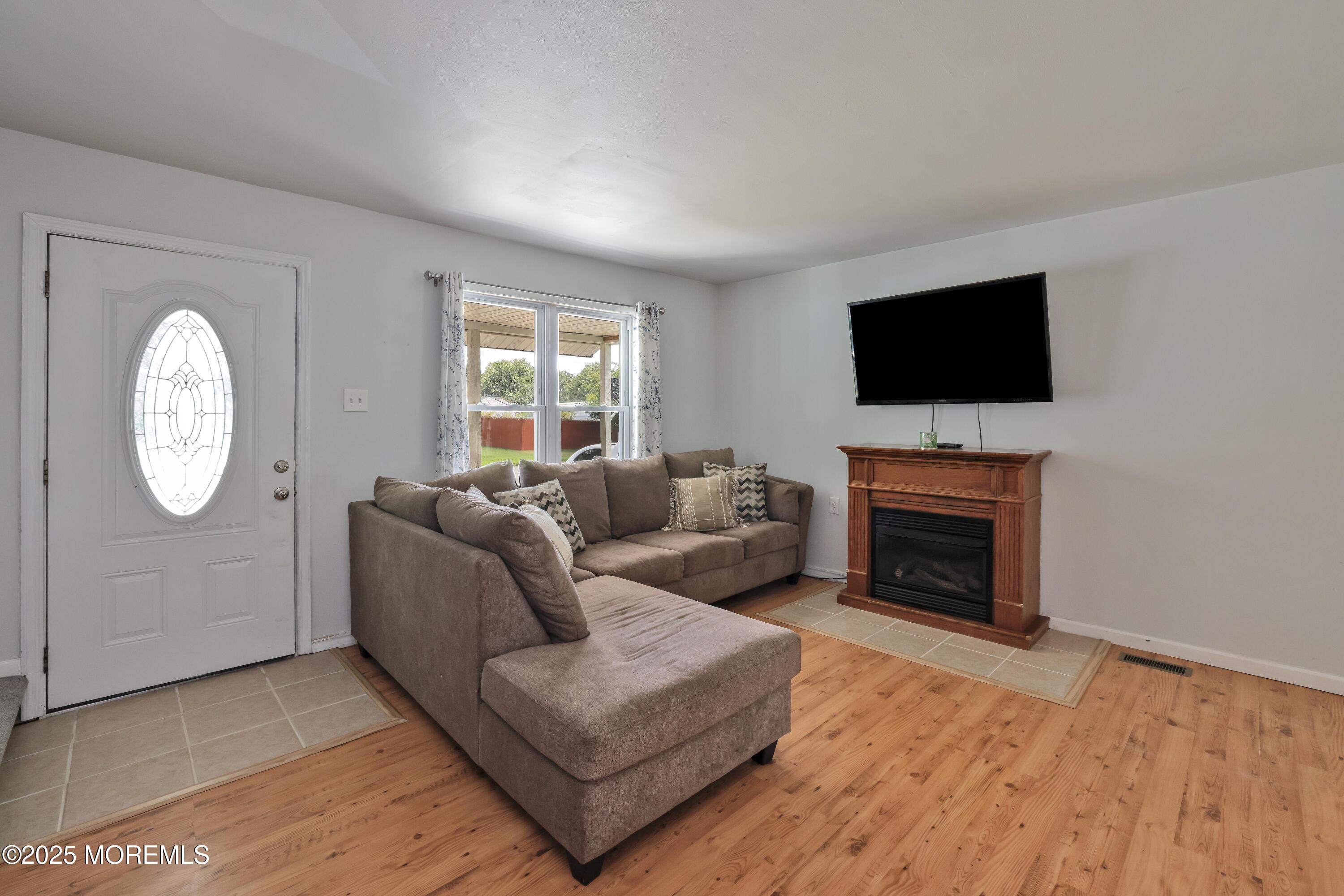 107 Seneca Lake Drive Image 5