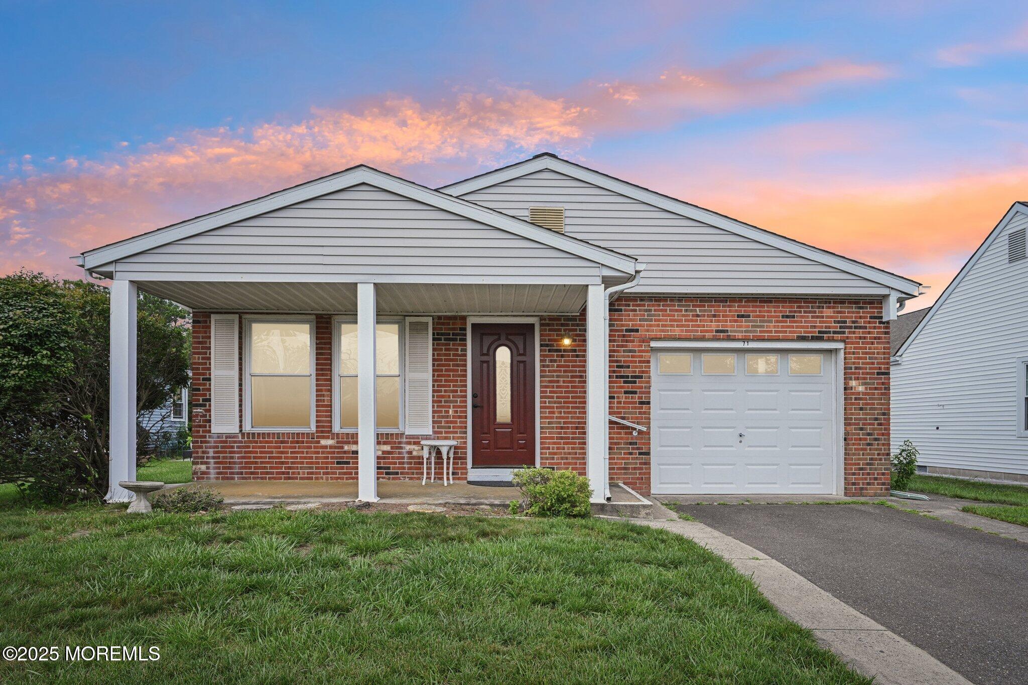 71 Trent Drive, Toms River, NJ, 08757