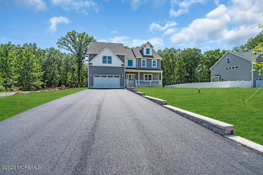 865 Woodbury Drive Image 2