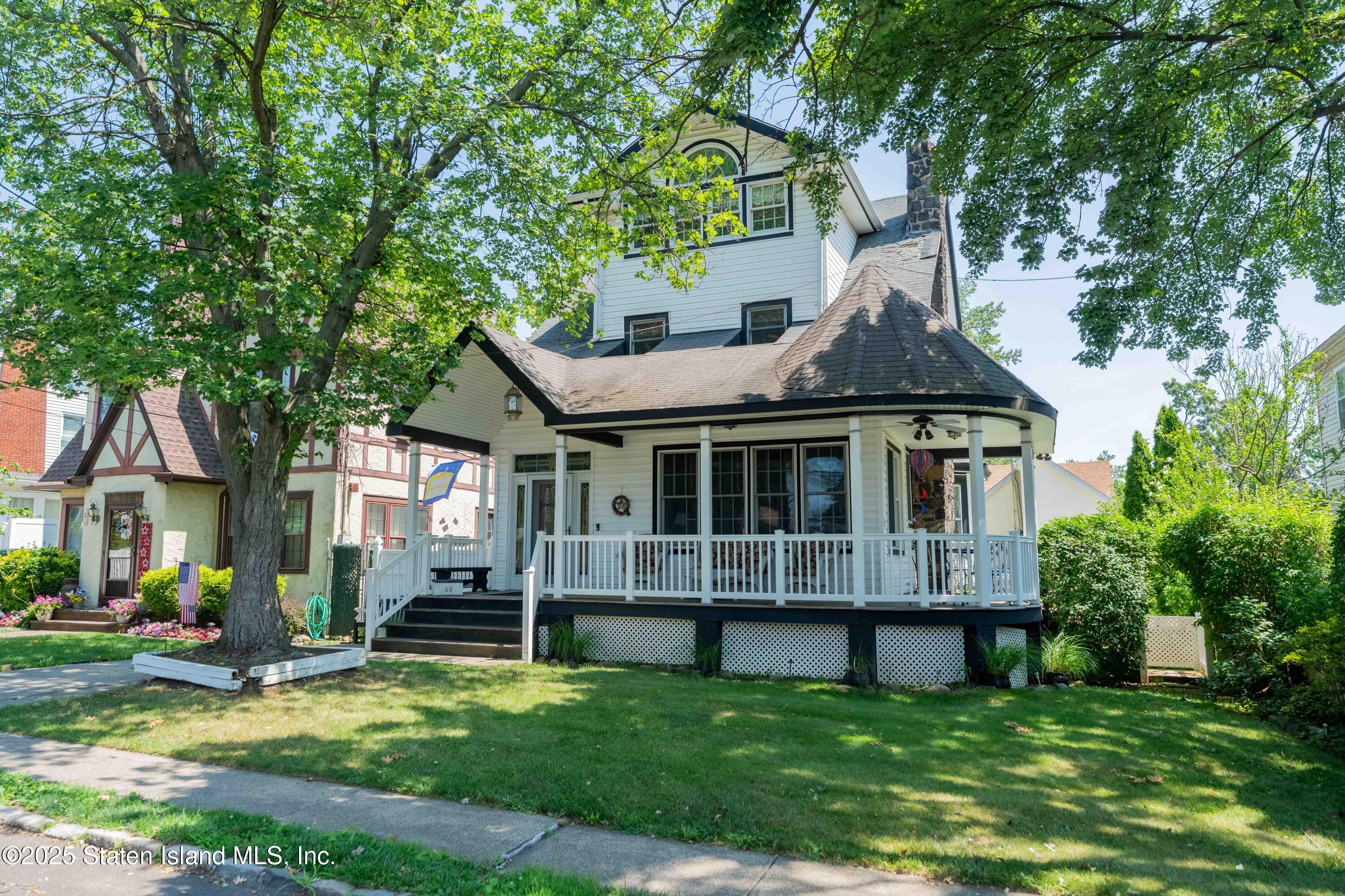 69 Hillcrest Avenue, Staten Island, NY, 10308
