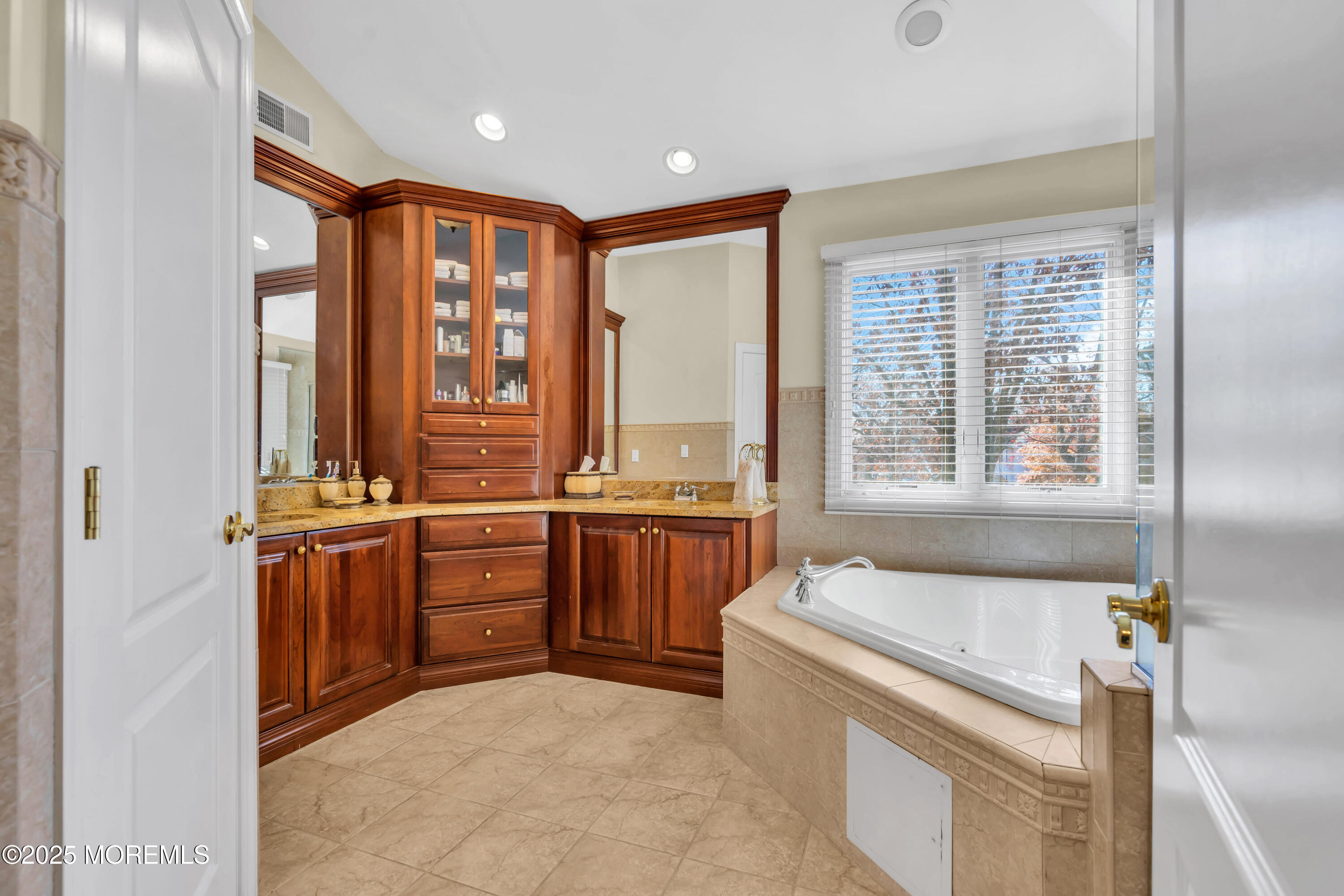 208 Imperial Court, Lakewood, NJ, 08701 image 31