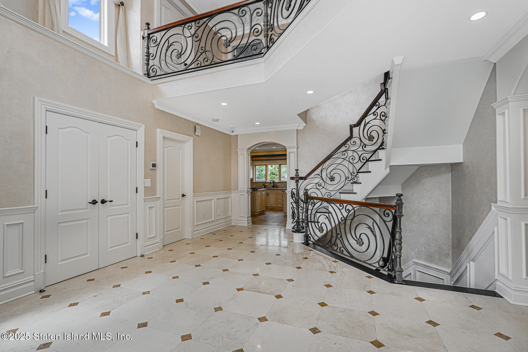 35 Julieann Court Image 5
