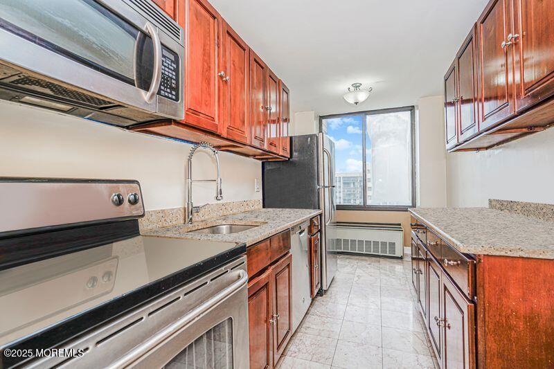 200 Winston Drive 2921 Image 5