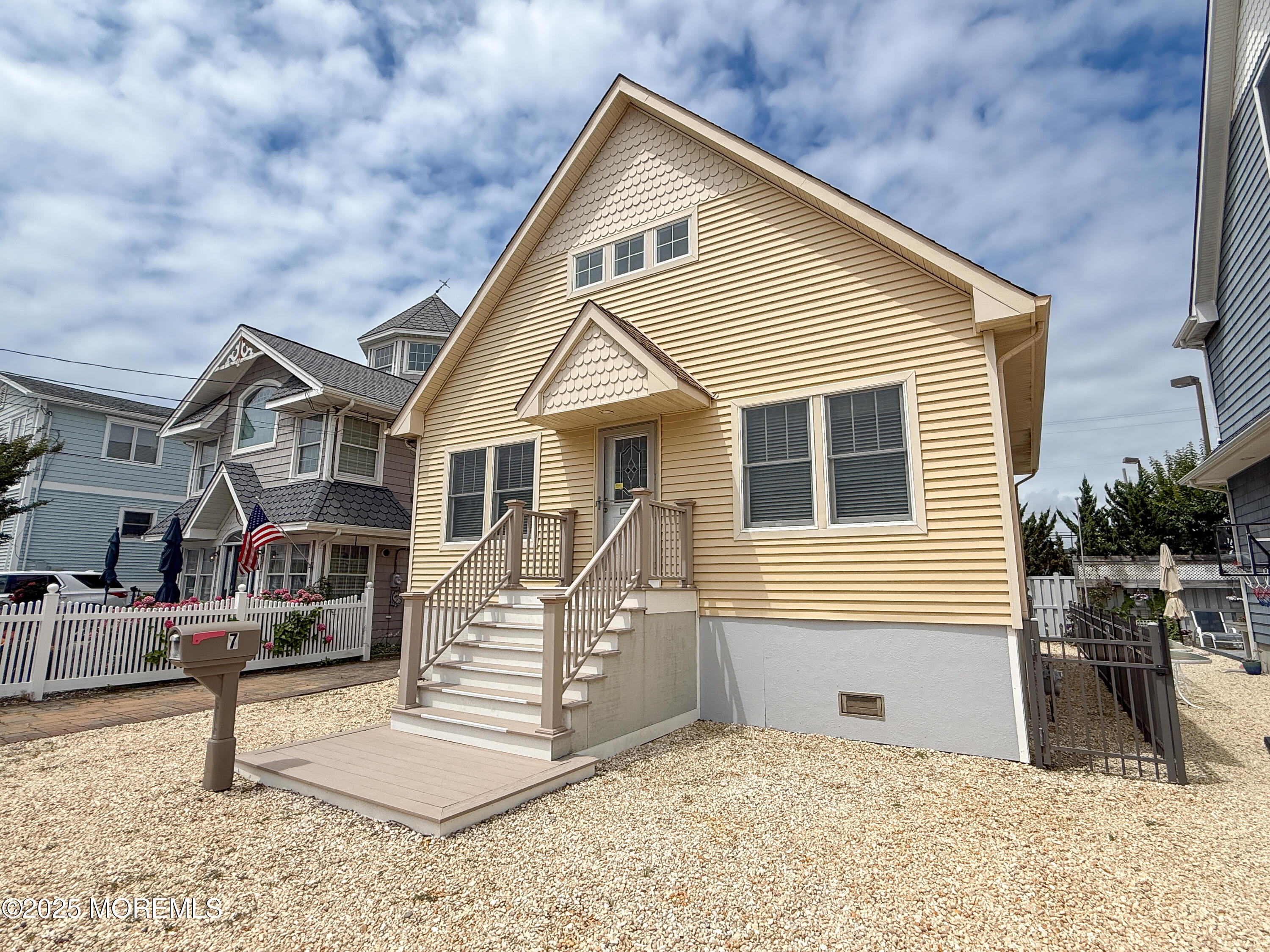 7 Nichols Avenue Image 3