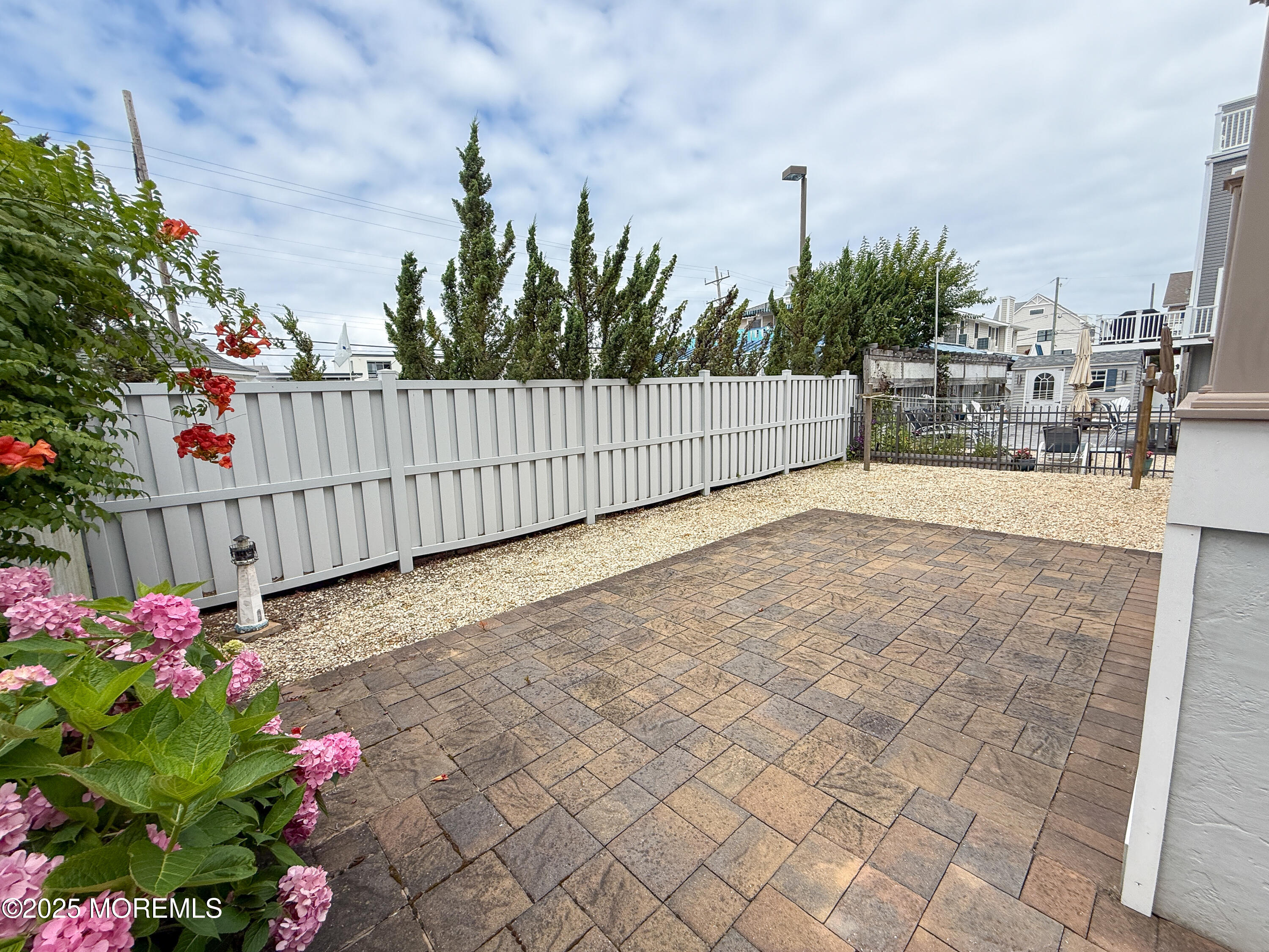 7 Nichols Avenue Image 4