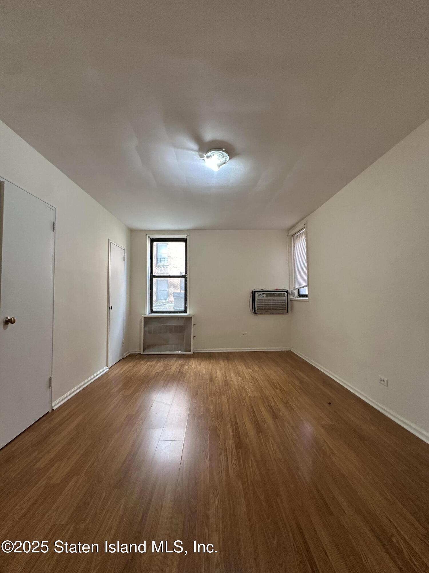 345 Webster Avenue 1-0 Image 5