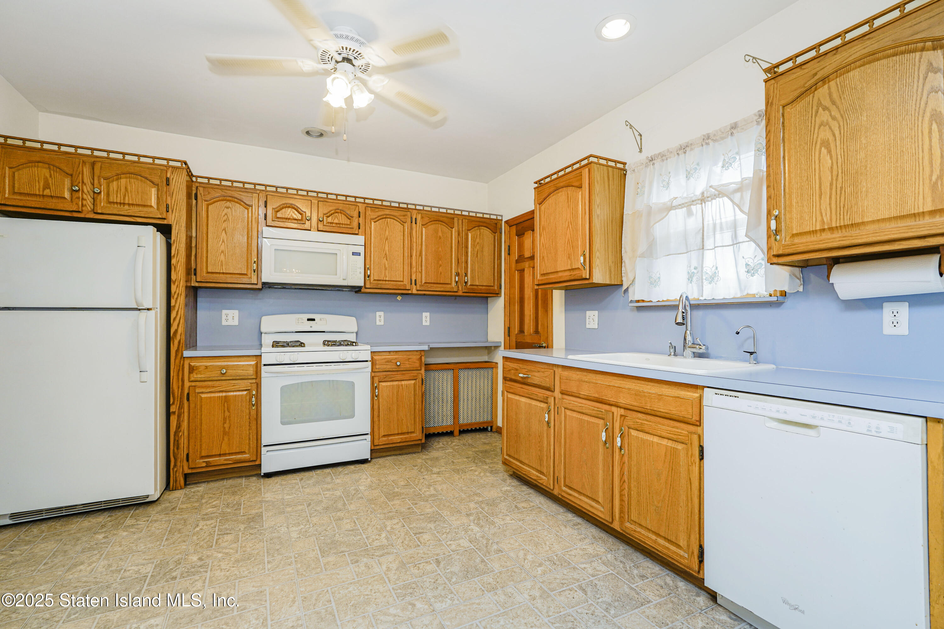 202 Virginia Avenue, Staten Island, NY, 10305 image 8