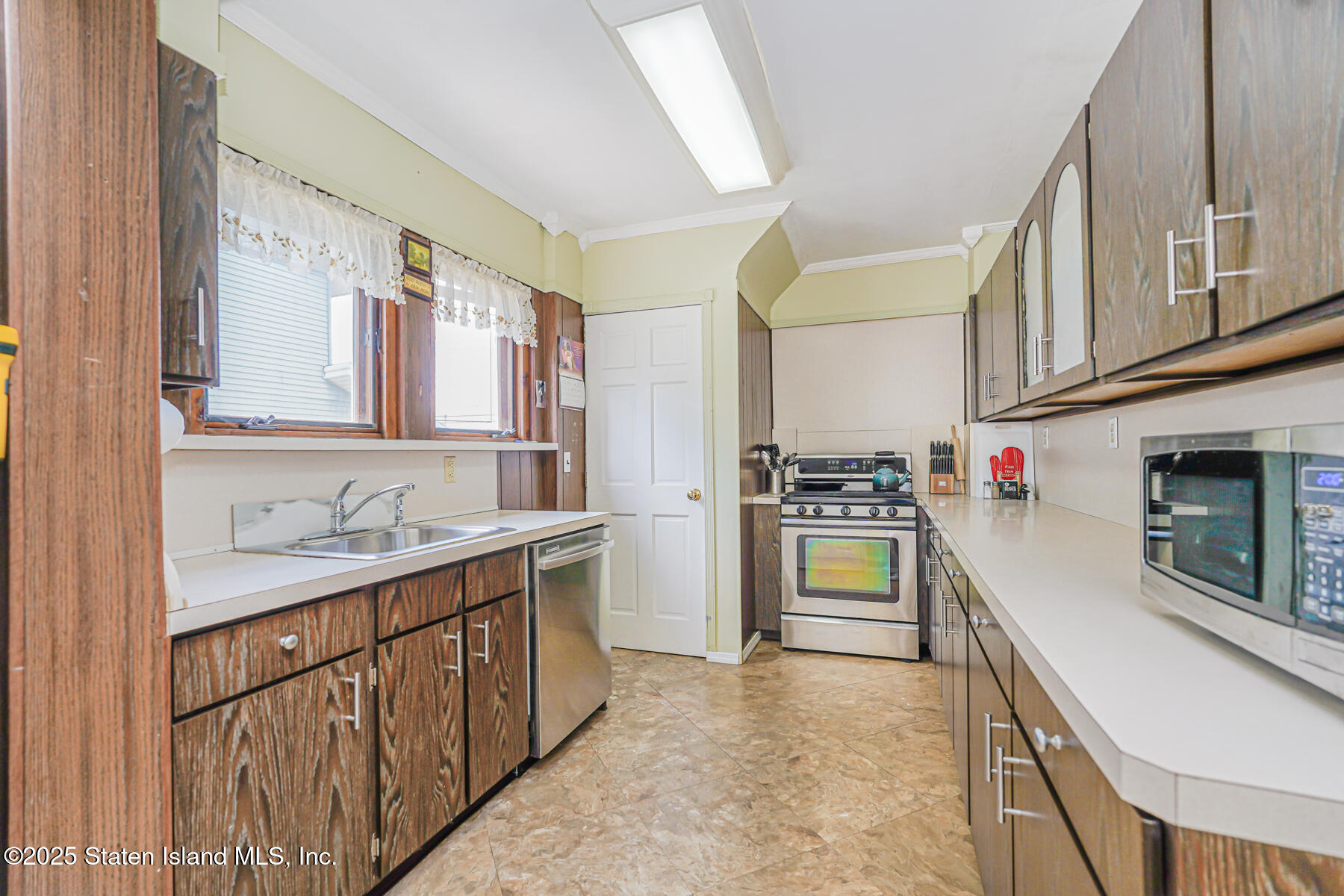 204 Utter Avenue, Staten Island, NY, 10314 image 13