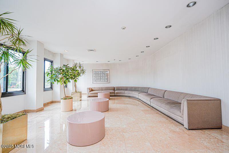 200 Winston Drive 2921 Image 3