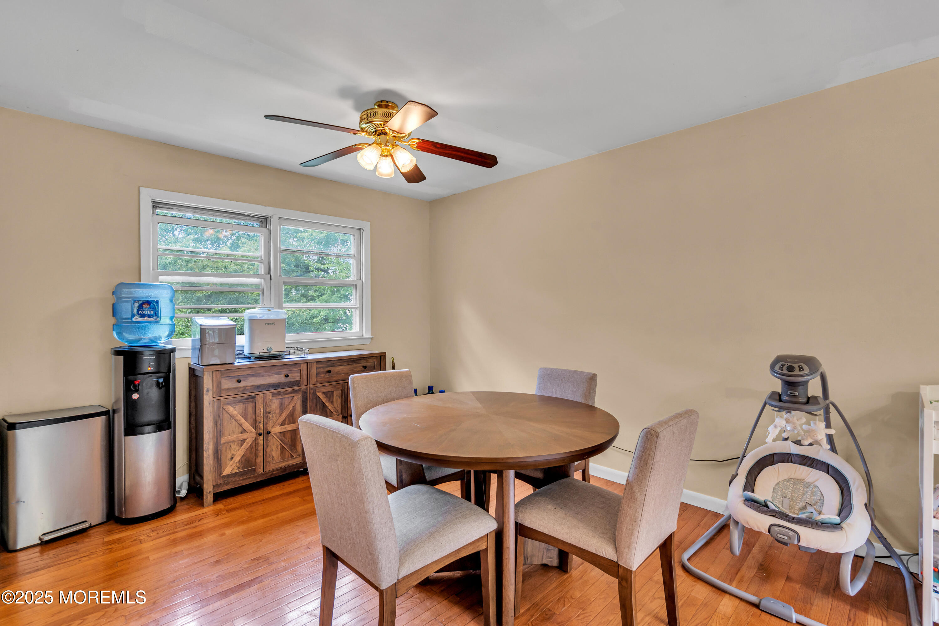 656 Vine Avenue Image 5