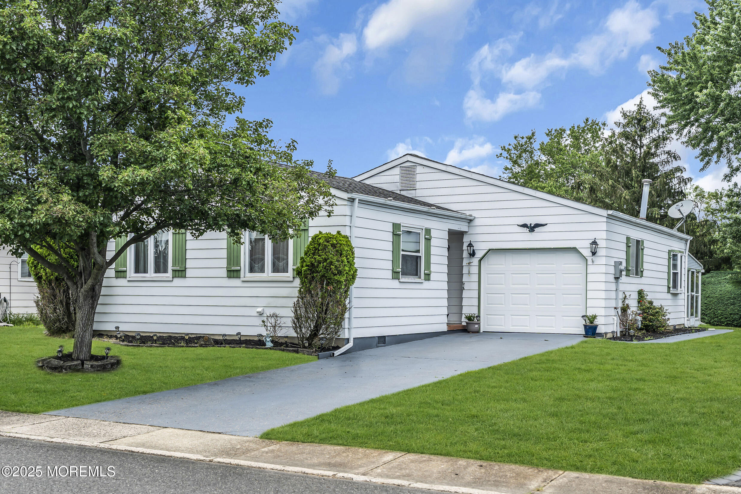 340 Barbados Drive Image 2