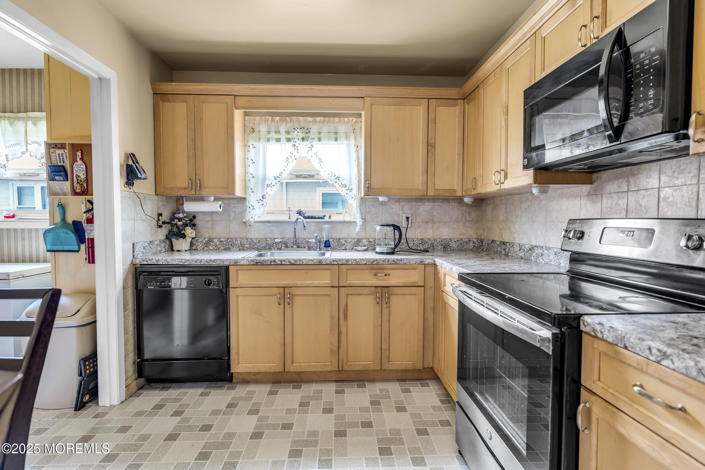 340 Barbados Drive Image 5