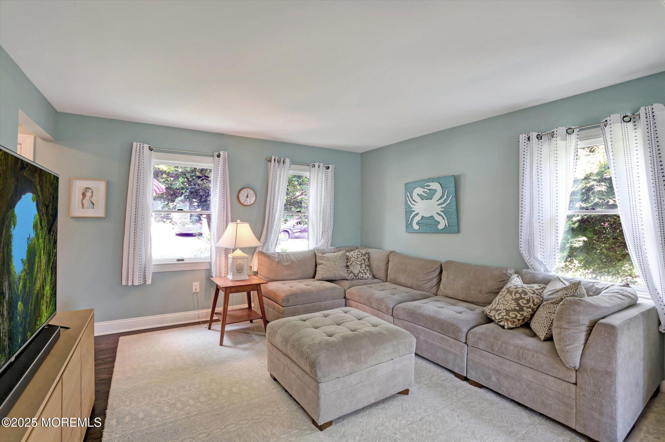 708 Lyman Avenue Image 5