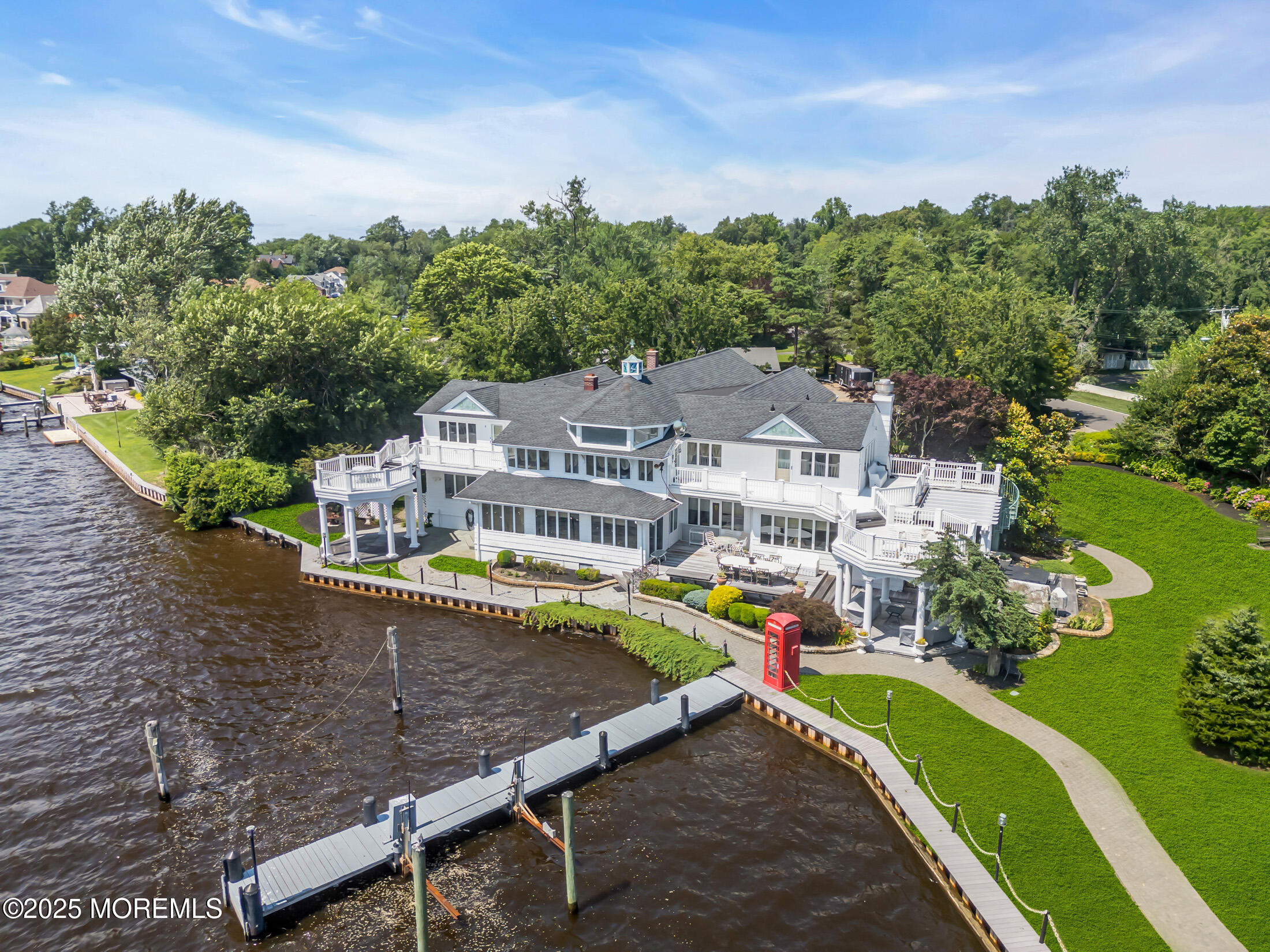 35 Magnolia Lane, Toms River, NJ, 08753
