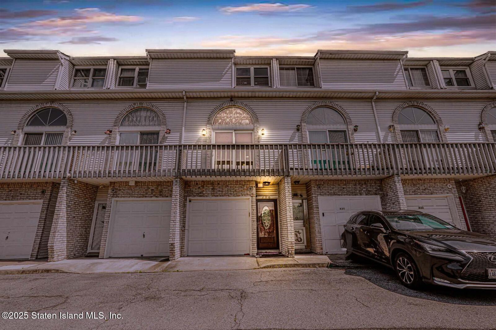 429 Hylan Boulevard, Staten Island, NY, 10305