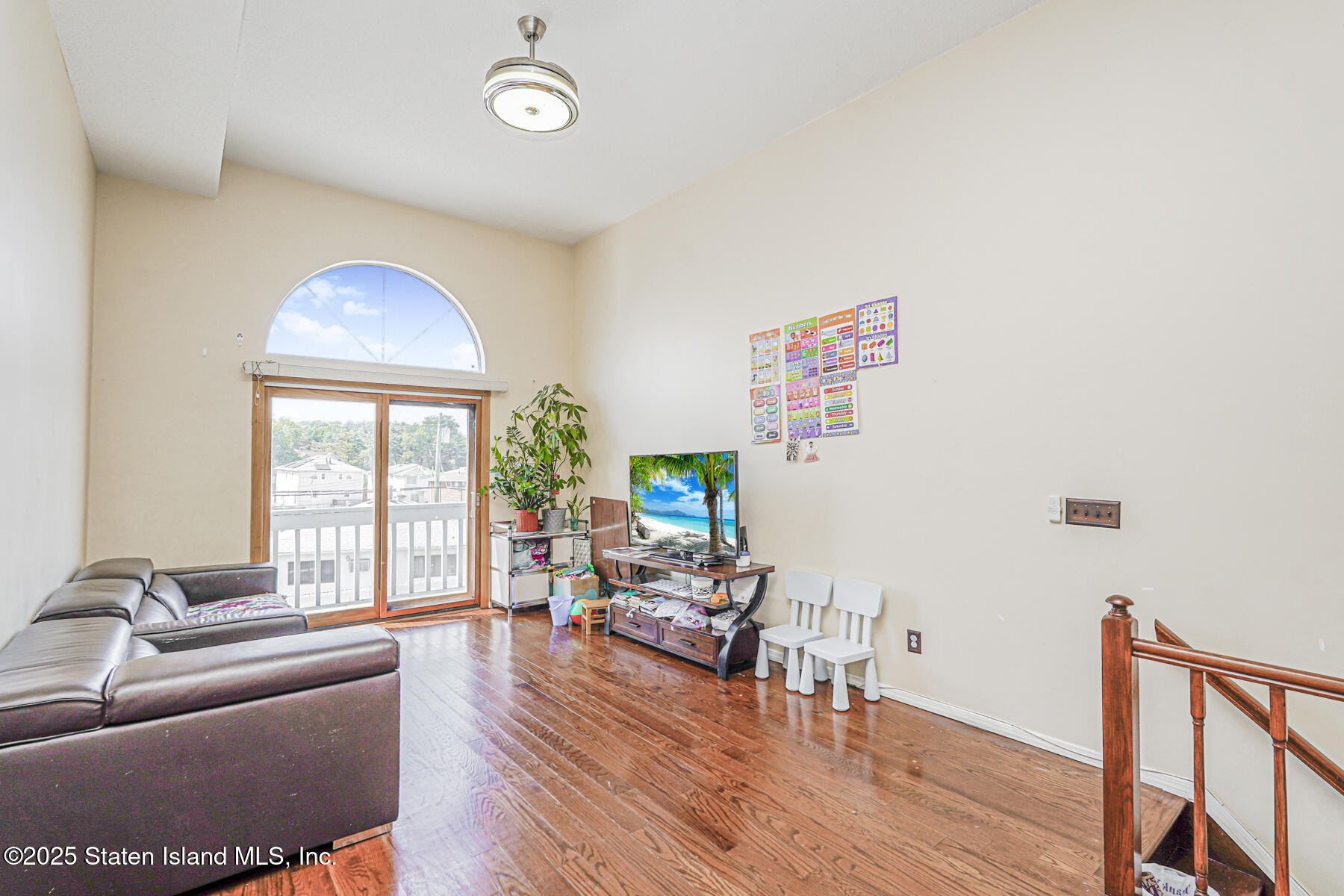 429 Hylan Boulevard Image 4
