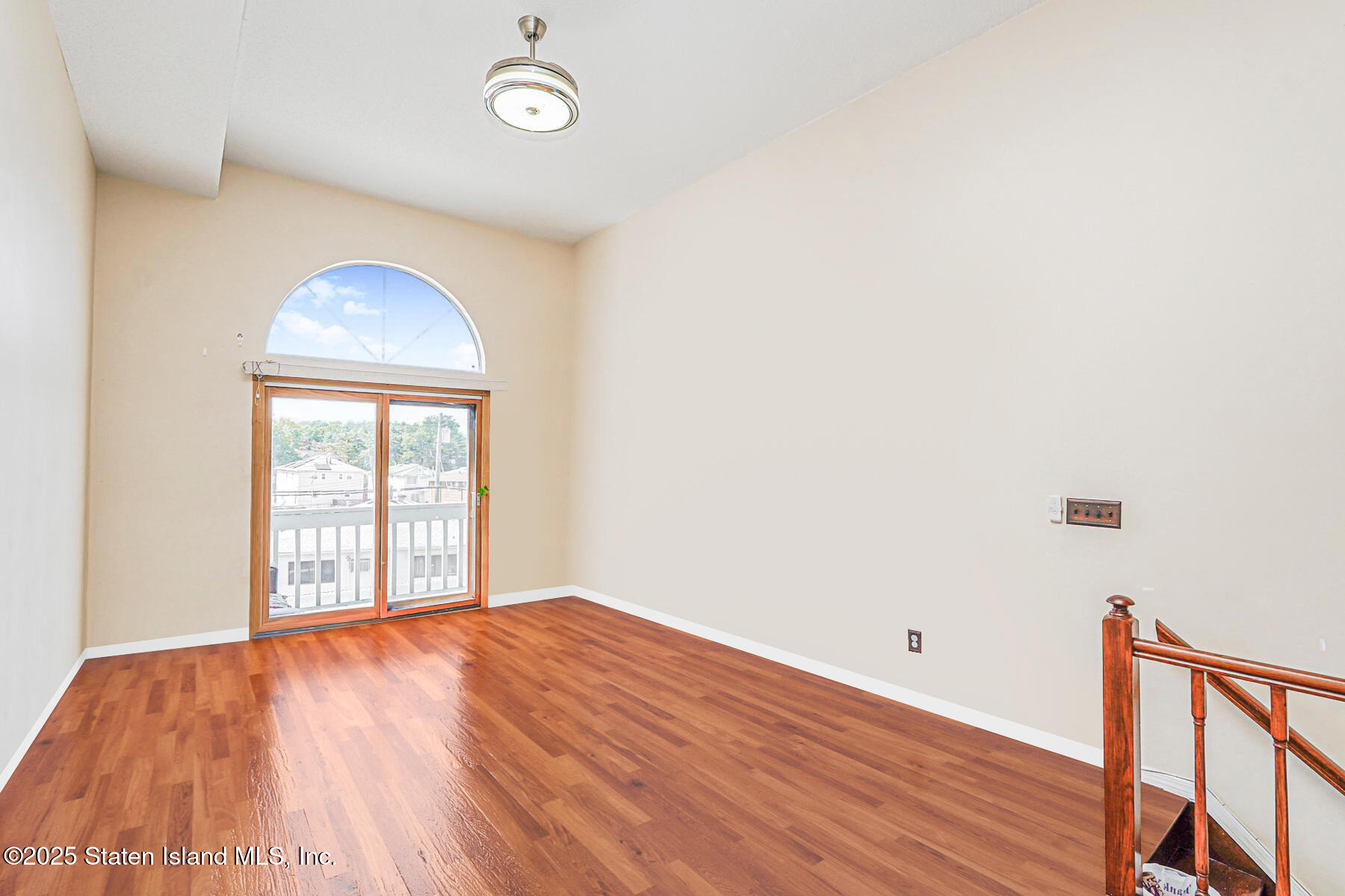 429 Hylan Boulevard Image 5