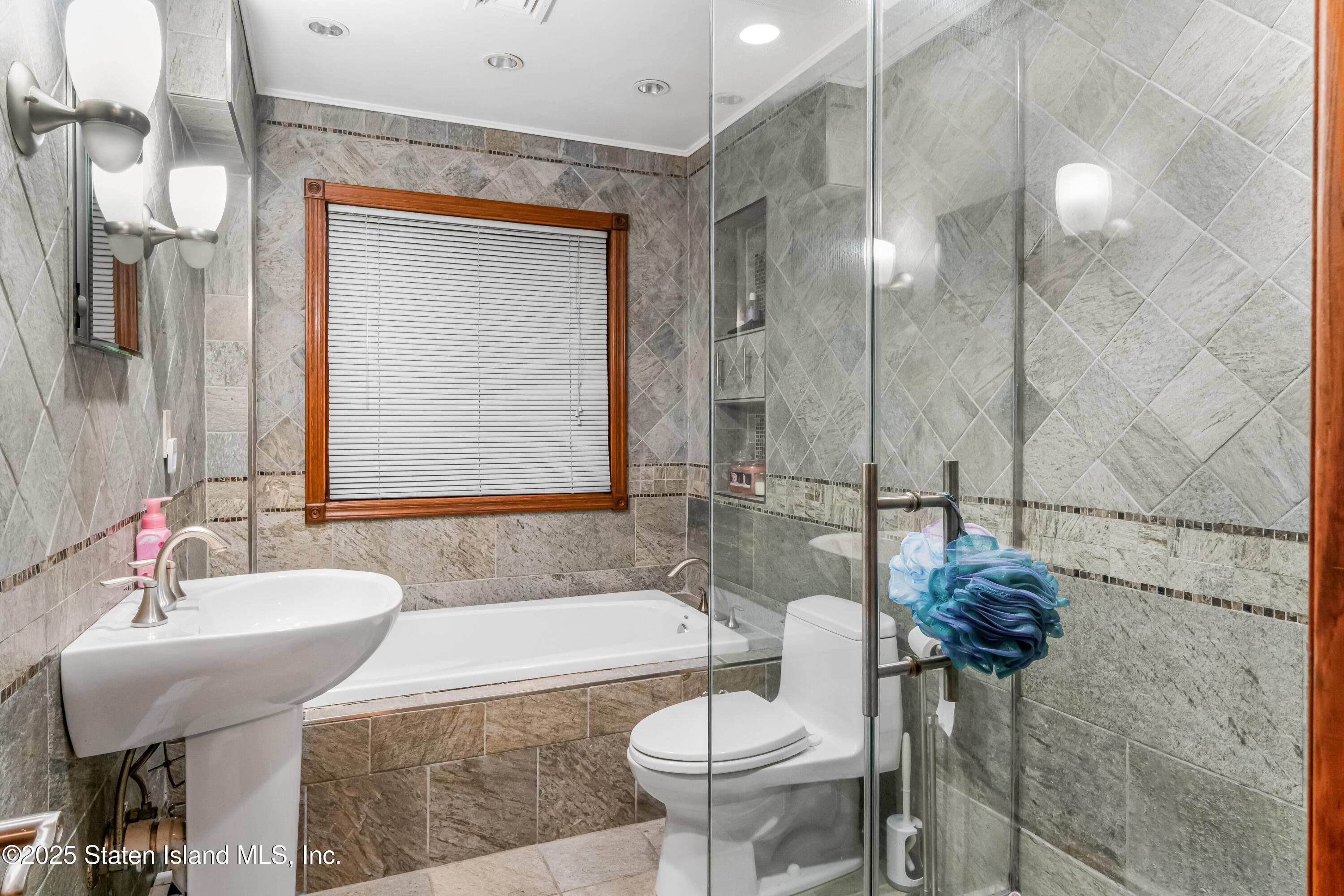 124 North Drive, Staten Island, NY, 10305 image 22