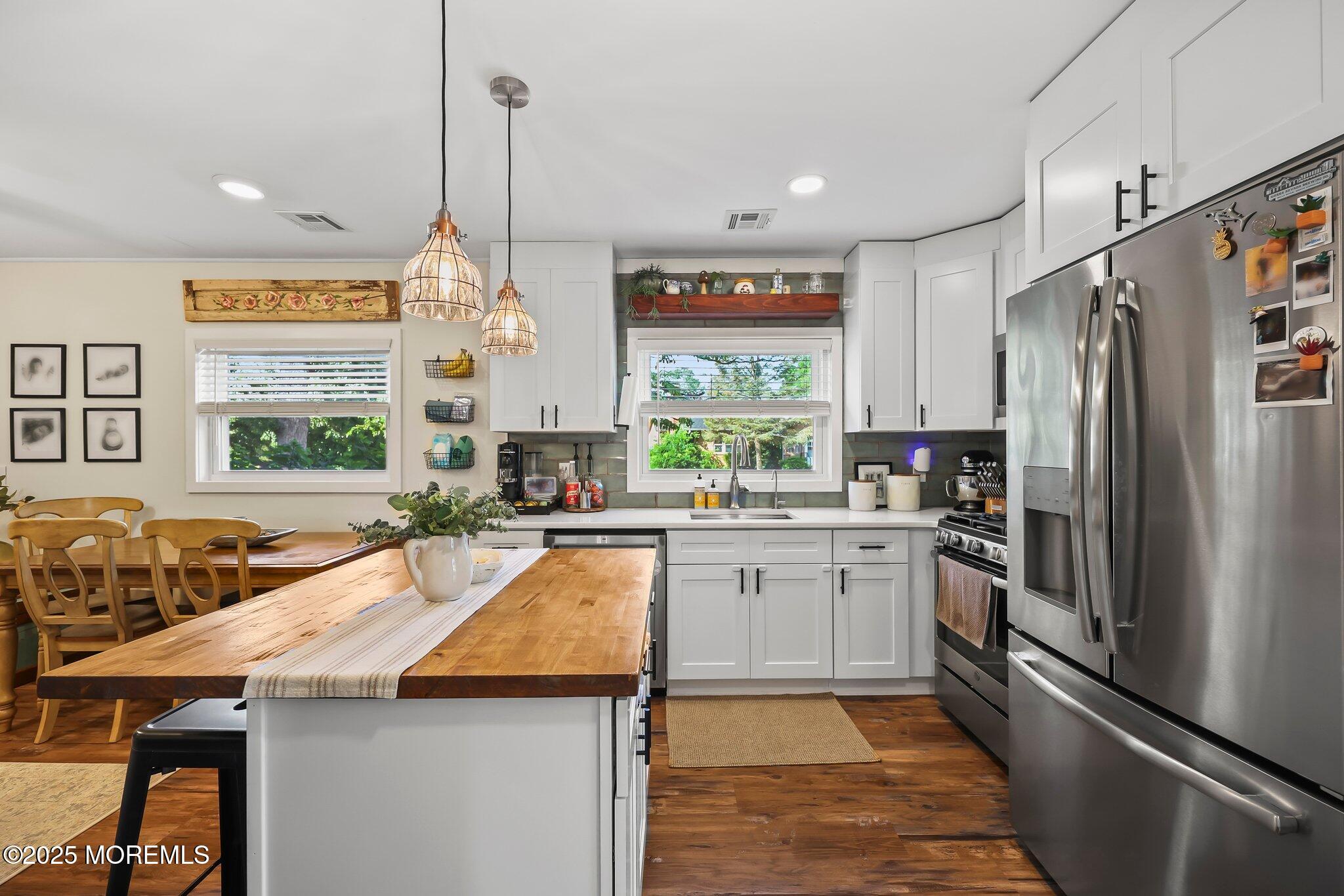 123 Cedarhurst Road Image 3