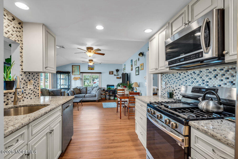 202 Beach Boulevard Image 5