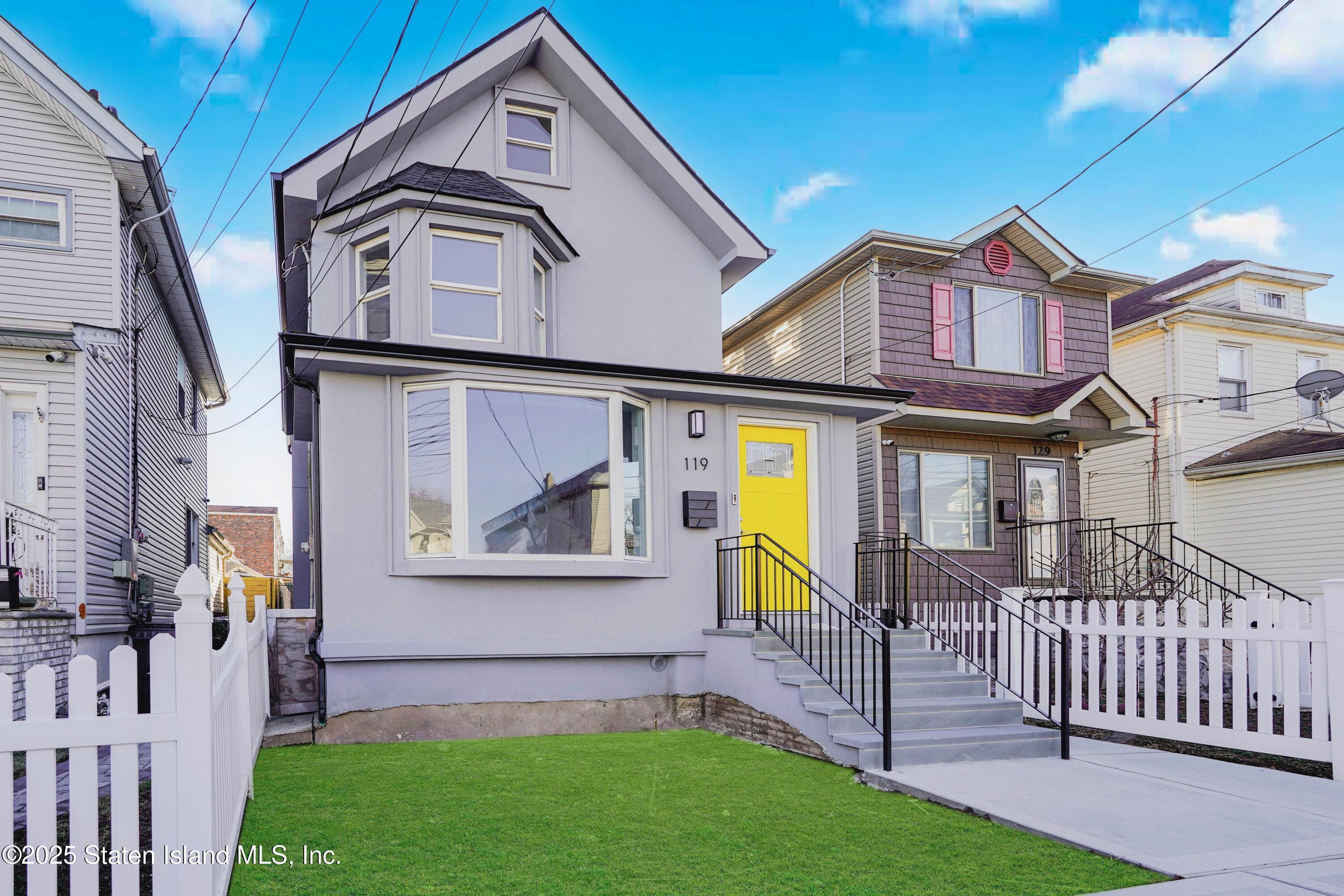 119 Dubois Avenue Image 2