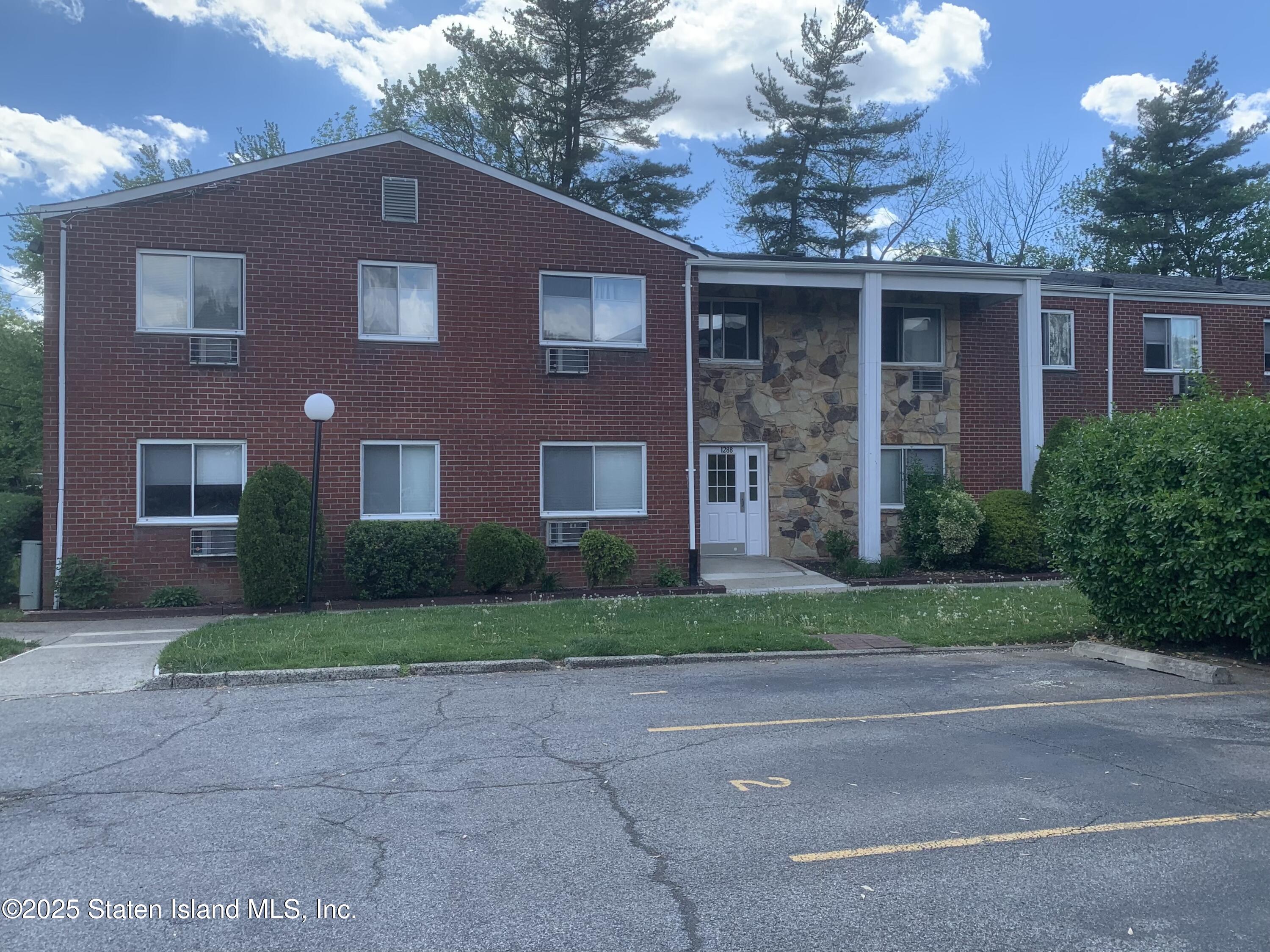 1288 Rockland Avenue 2c, Staten Island, NY, 10314