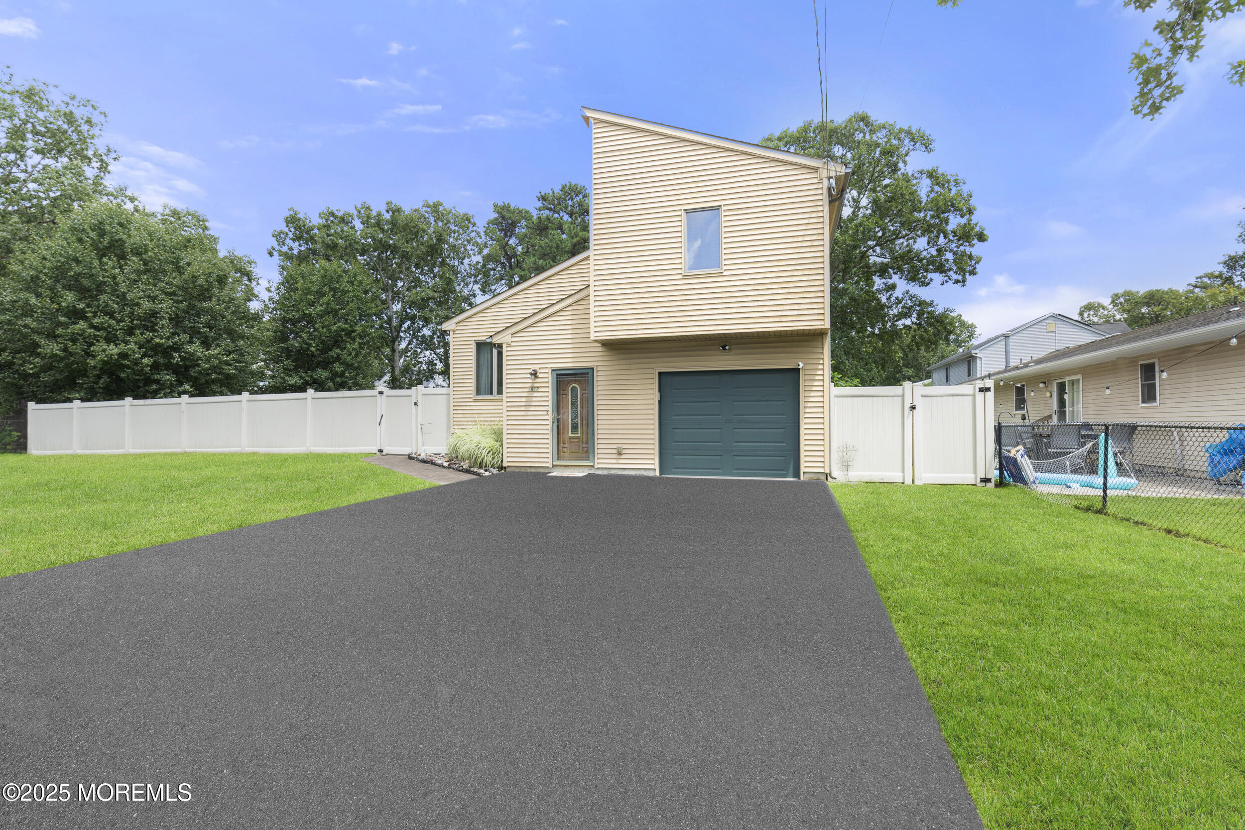 512 Manchester Street, Toms River, NJ, 08757