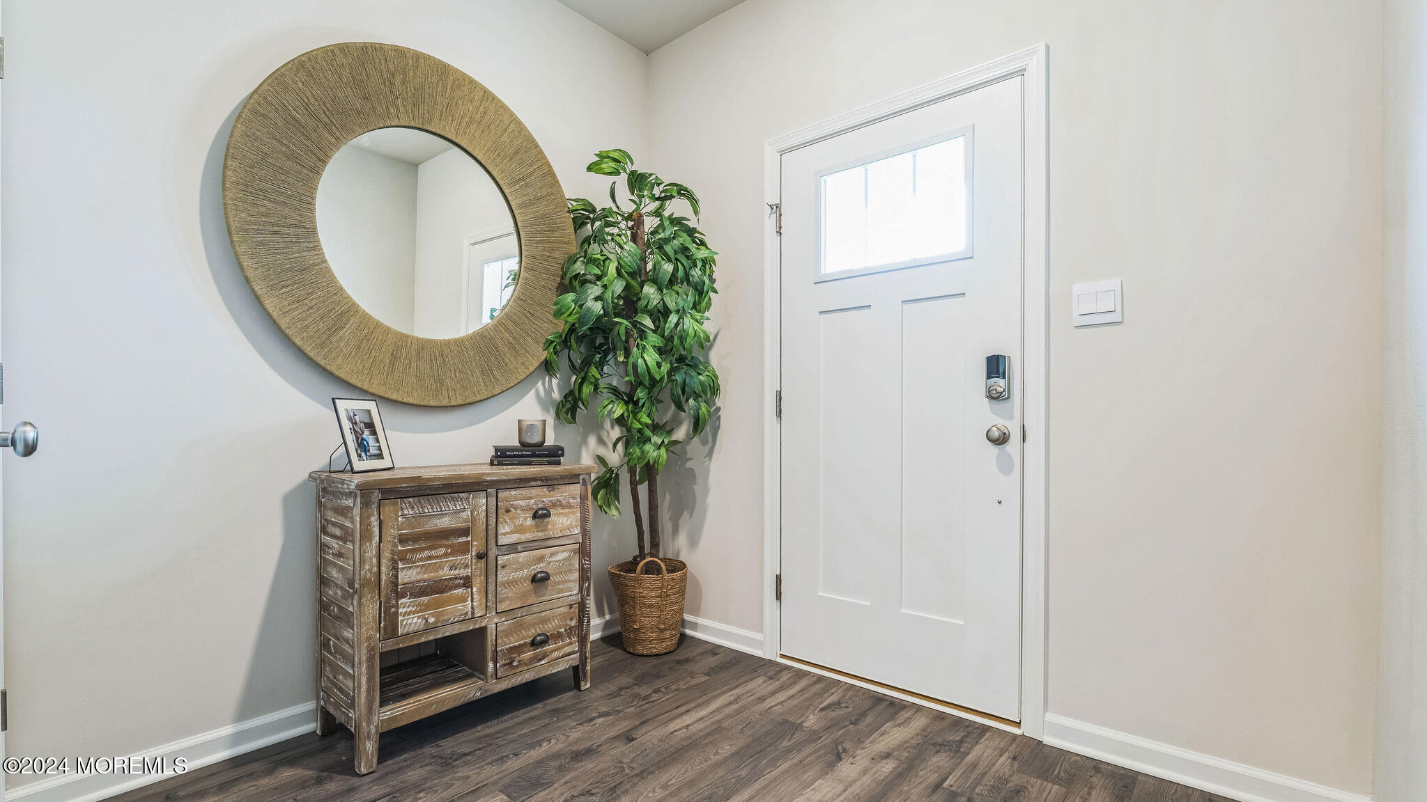 24 Victoria Gardens Square, Neptune Township, NJ, 07753
