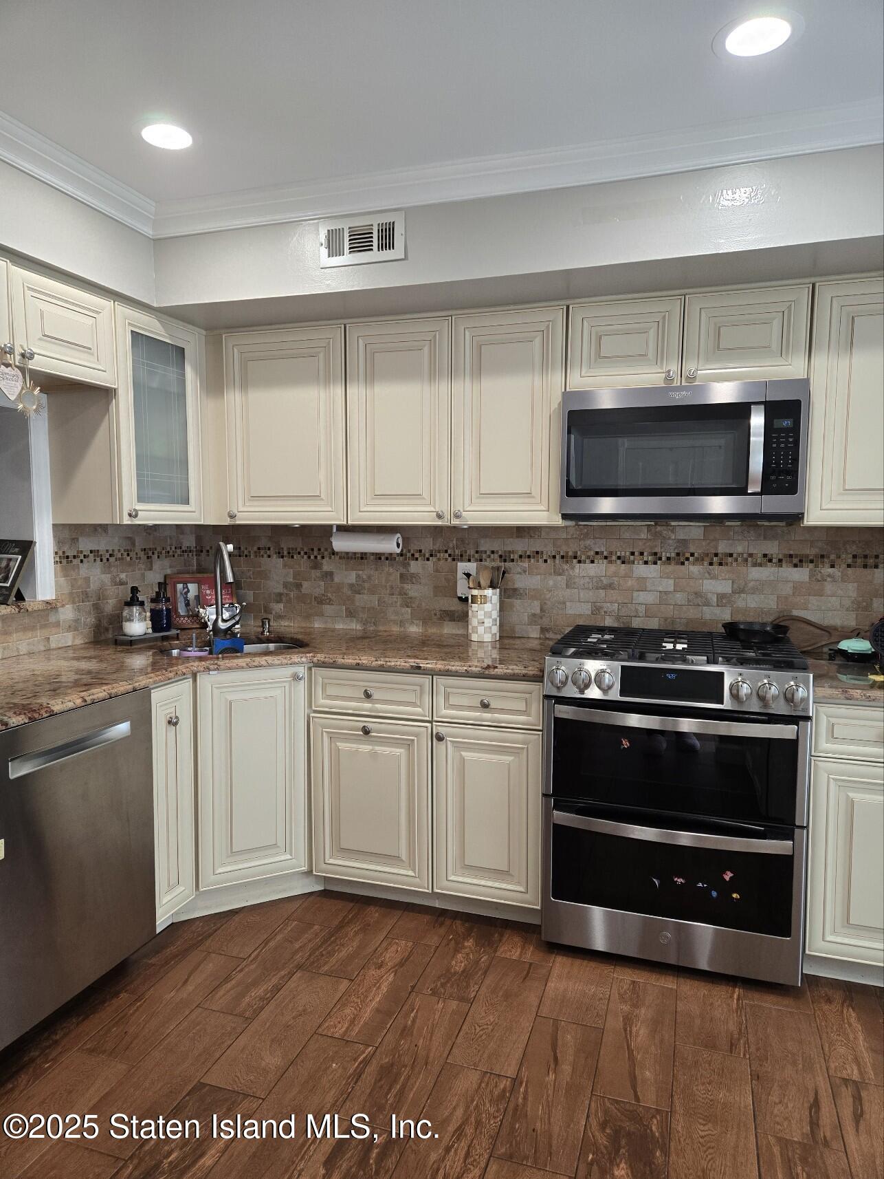 49 Doreen Drive, Staten Island, NY, 10303 image 7