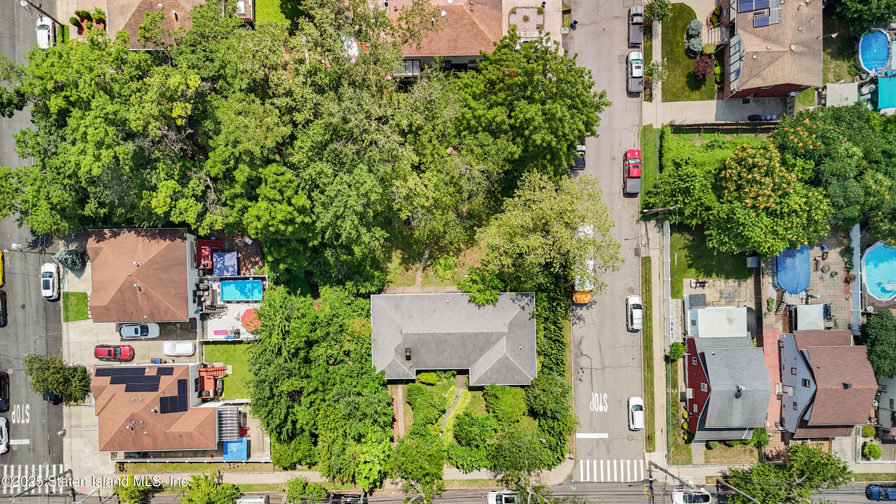 374 Greeley Avenue Image 4