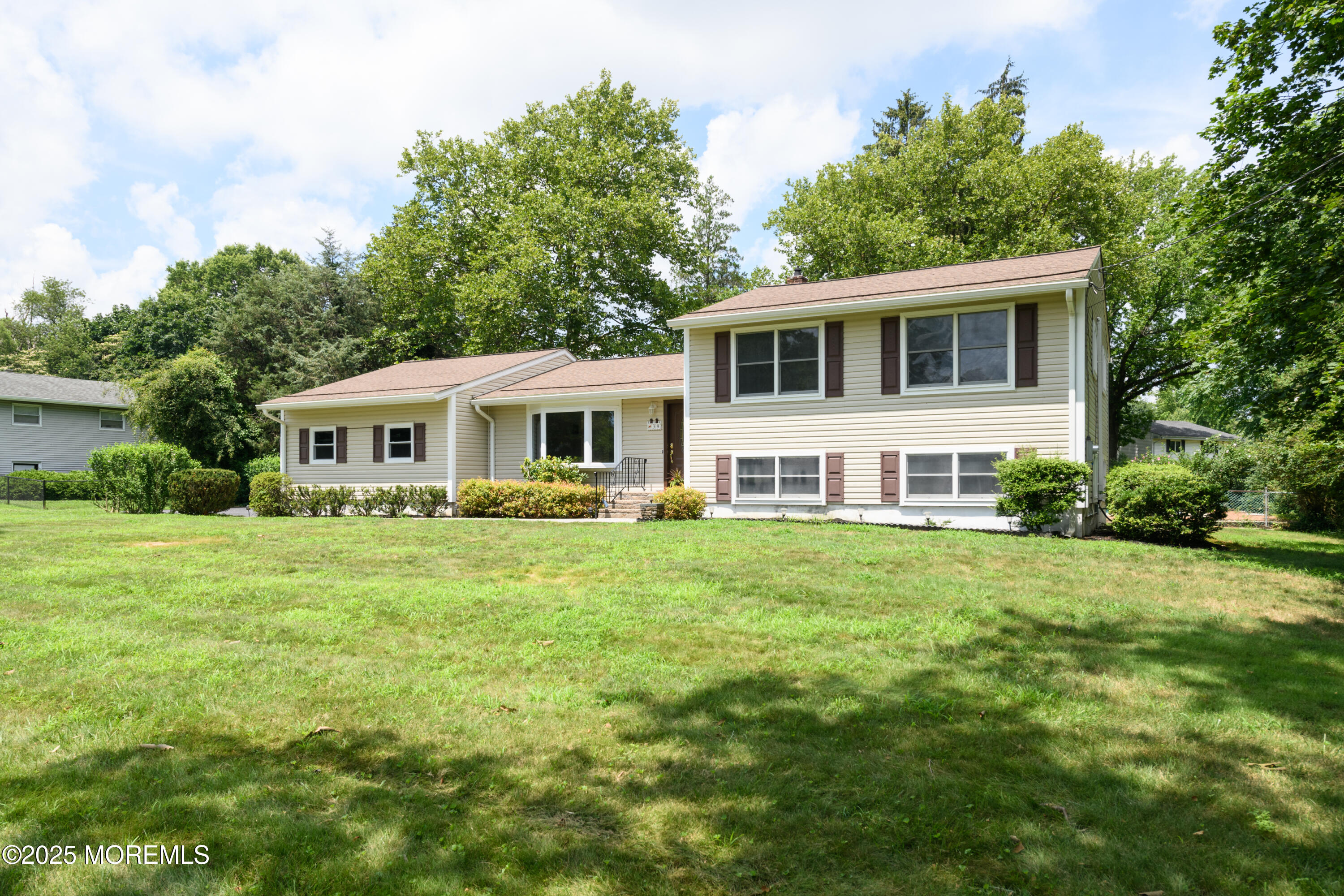 39 Willow Road, Tinton Falls, NJ, 07724
