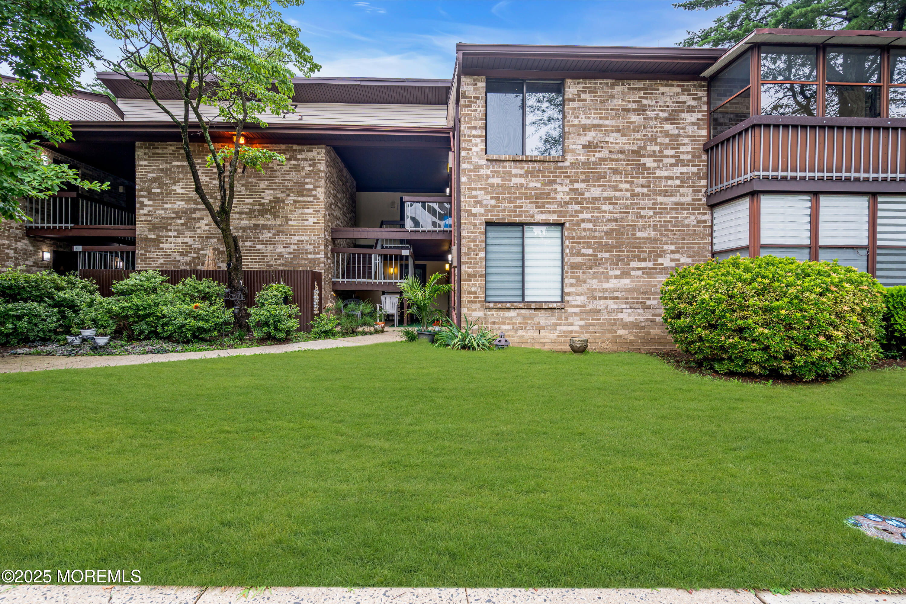 167 Amberly Drive H, Manalapan, NJ, 07726