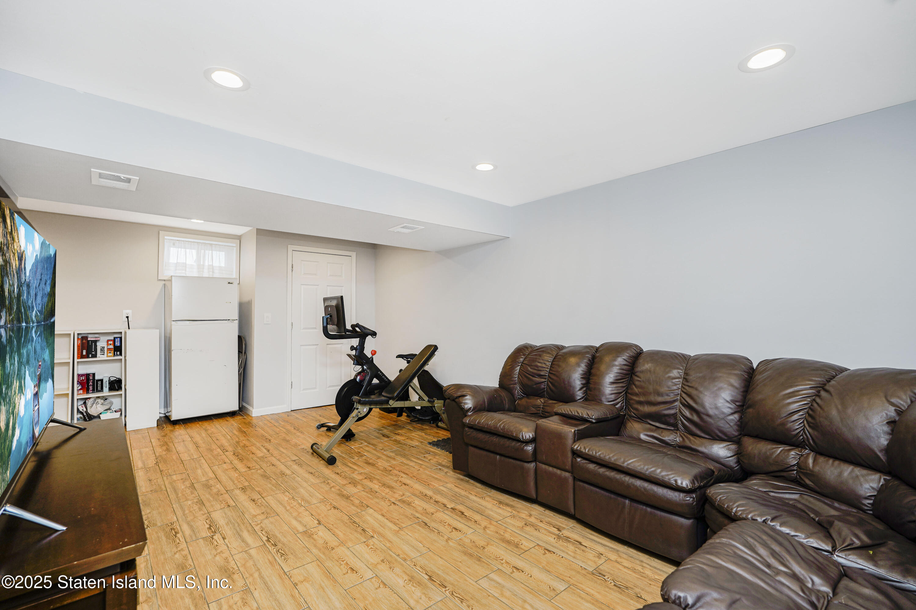 416 Bradford Avenue, Staten Island, NY, 10309 image 22