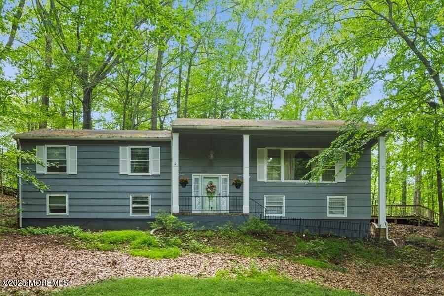 7 Echo Court, Holmdel, NJ, 07733