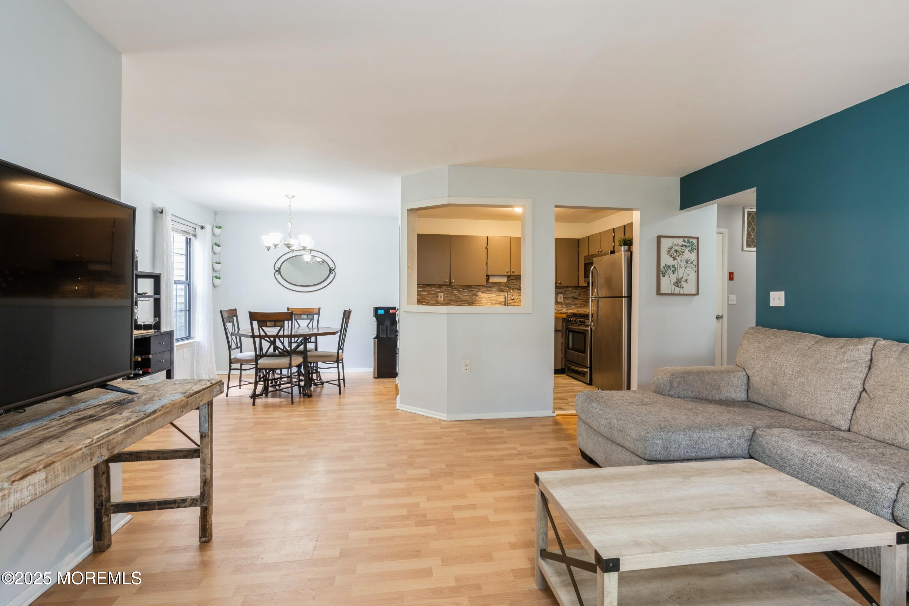 1504 Jasmine Court Image 4